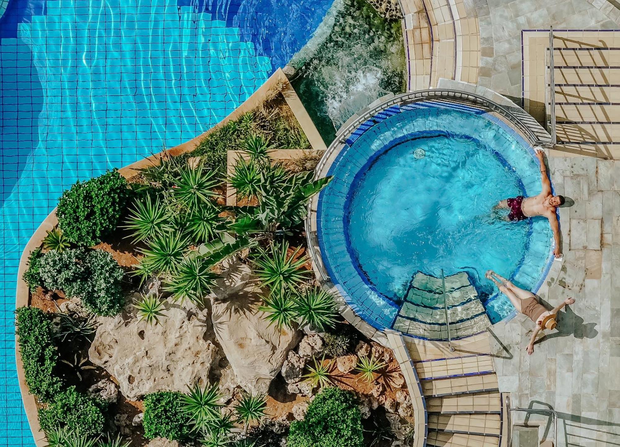 Resort Golden Bay 5*