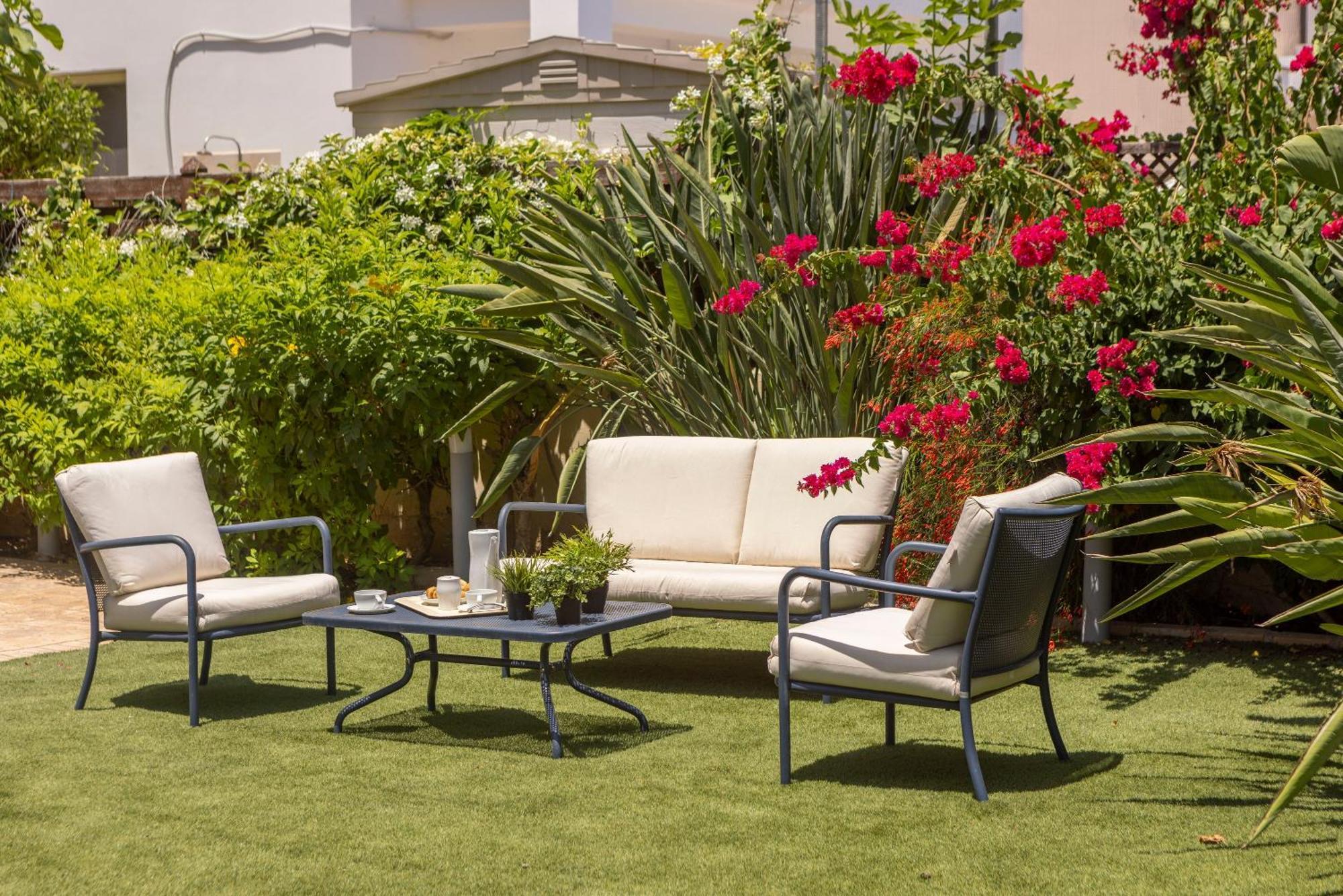 Chelidonia Larnaca Seafront Villa Meneou