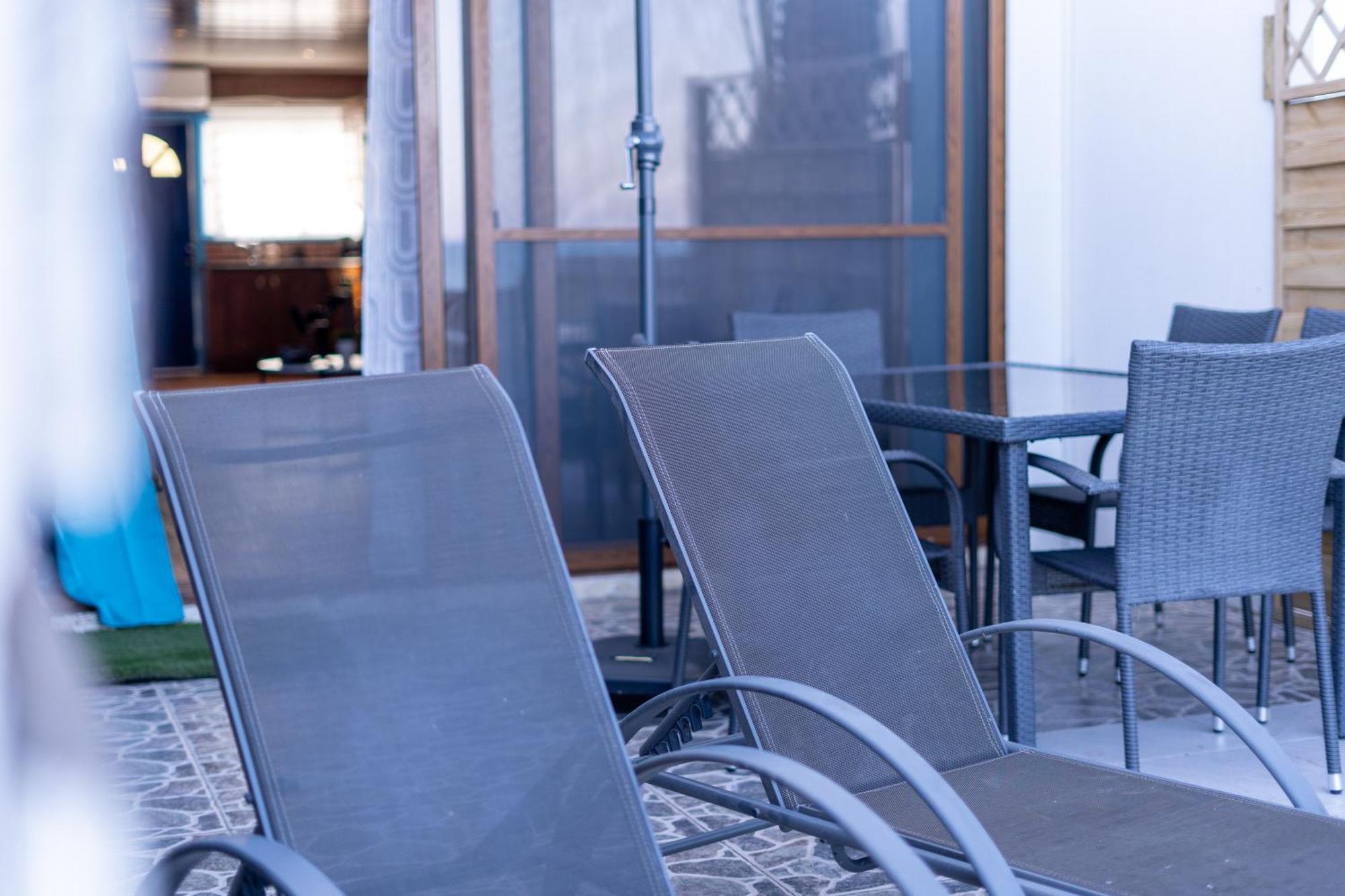 Vakantiehuis Beach House At Seafront *