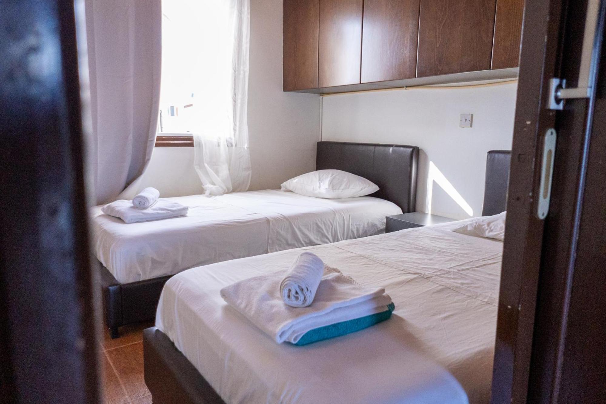 Vakantiehuis Beach House At Seafront Meneou