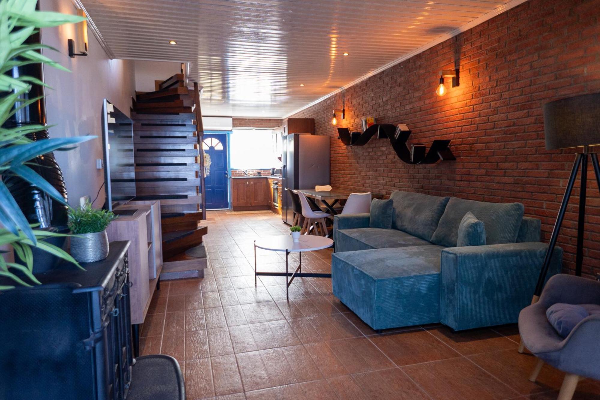 Vakantiehuis Beach House At Seafront *