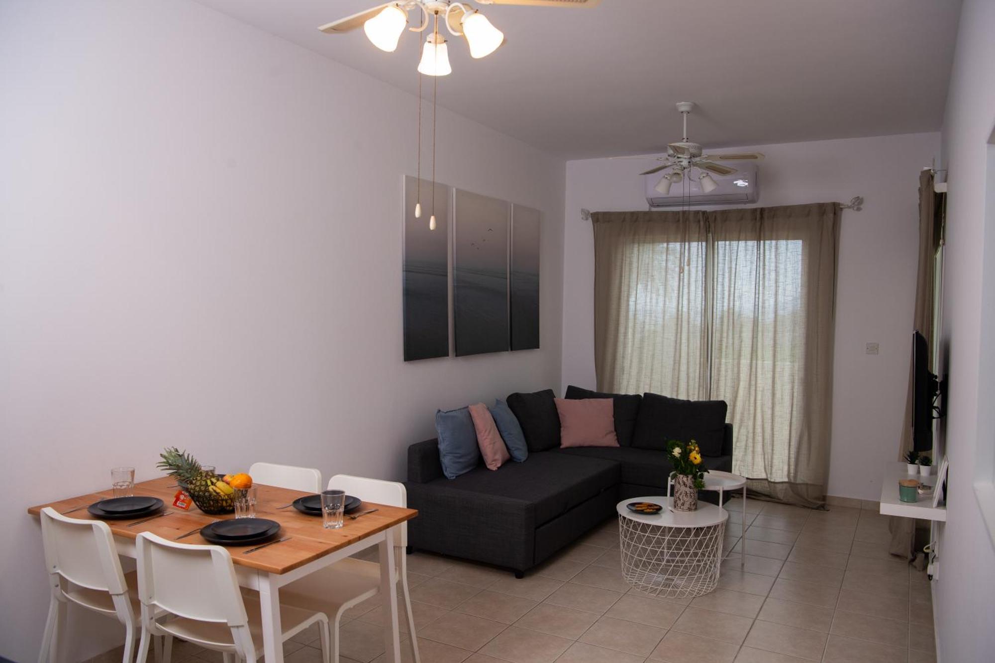Path Beachfront Apartment *