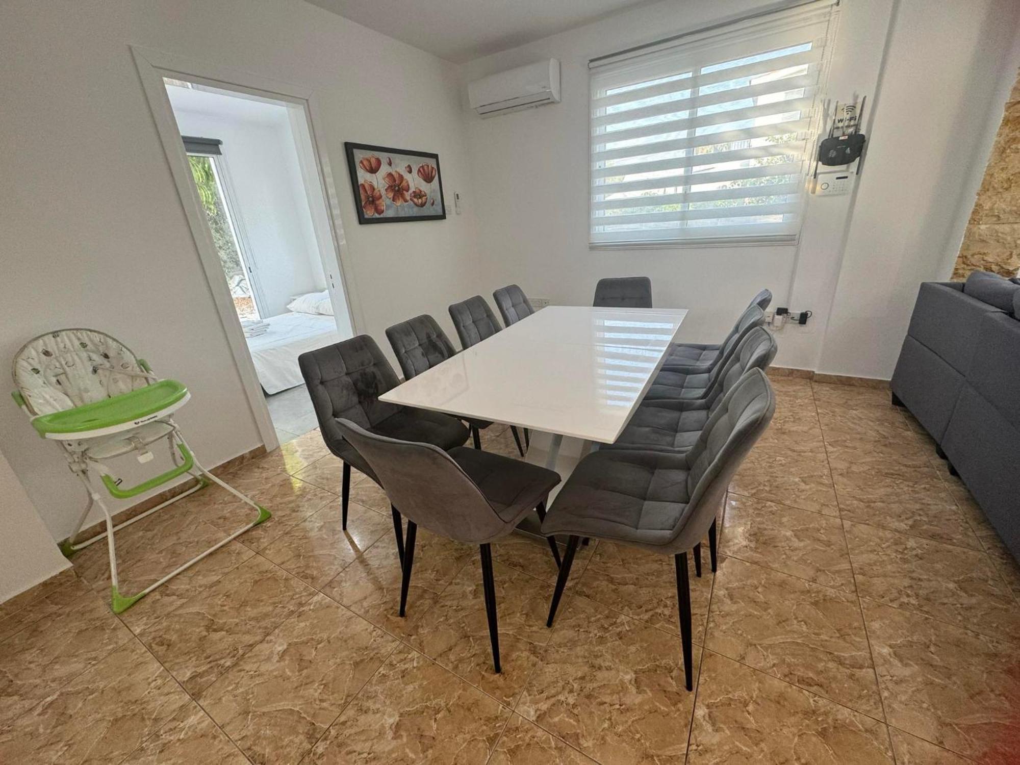 Coralia Gardens 1km From Villa *