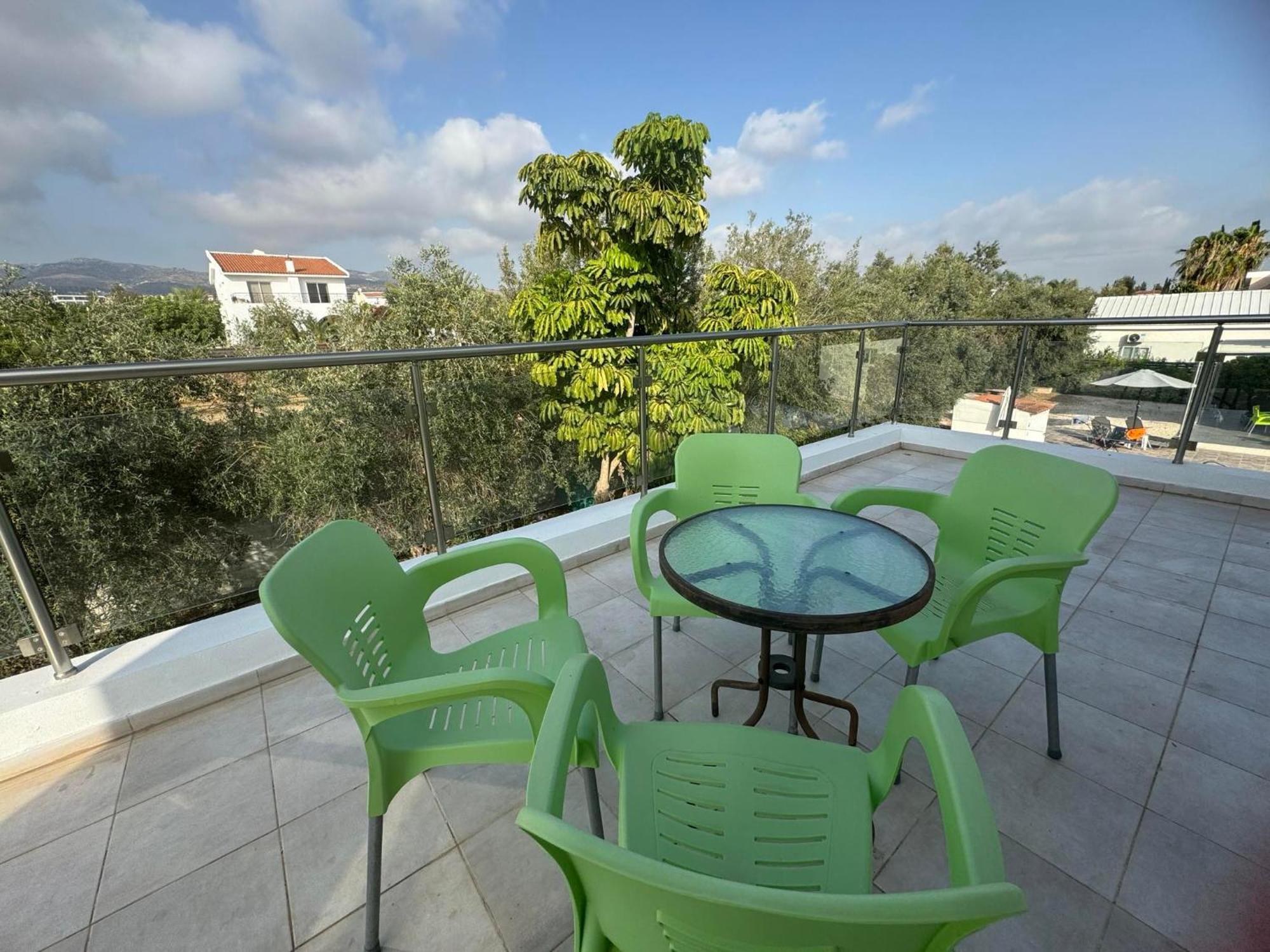 Coralia Gardens 1km From * Coral Bay