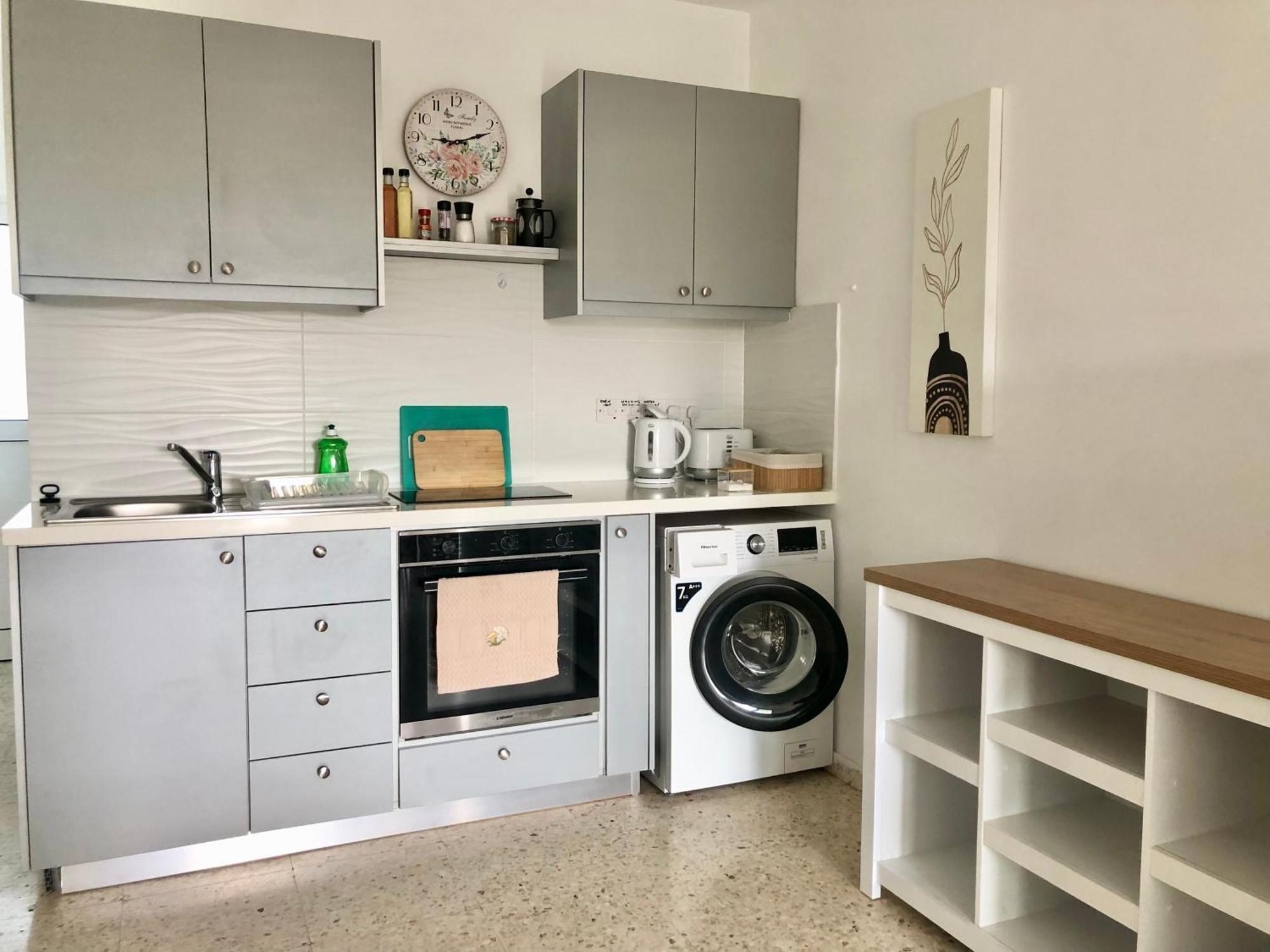 White House With Sea View And Parking Apartment