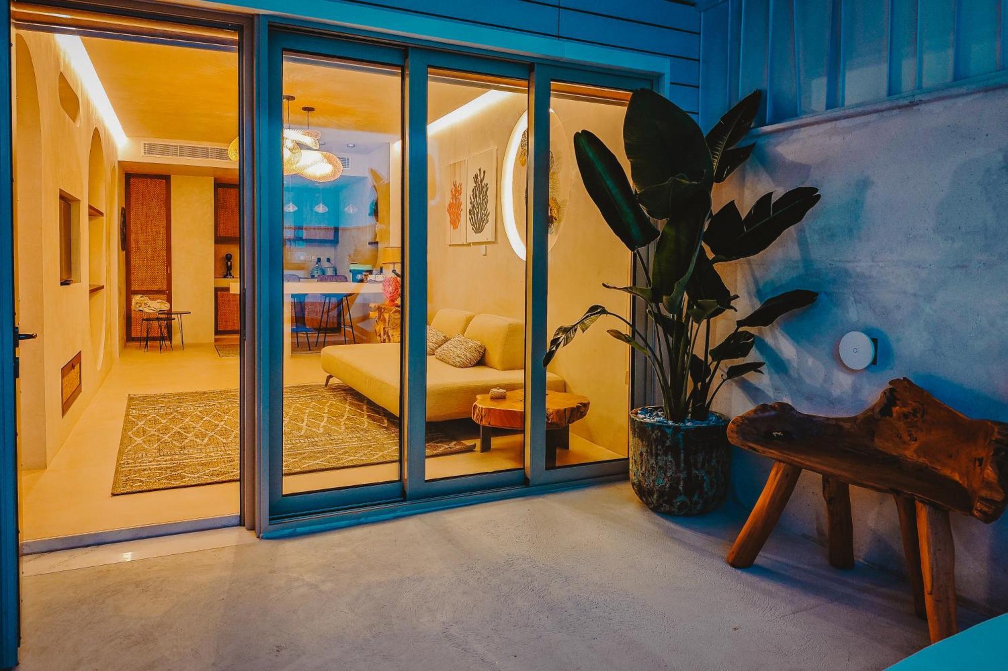 Q Coconuts Seaside Apartment