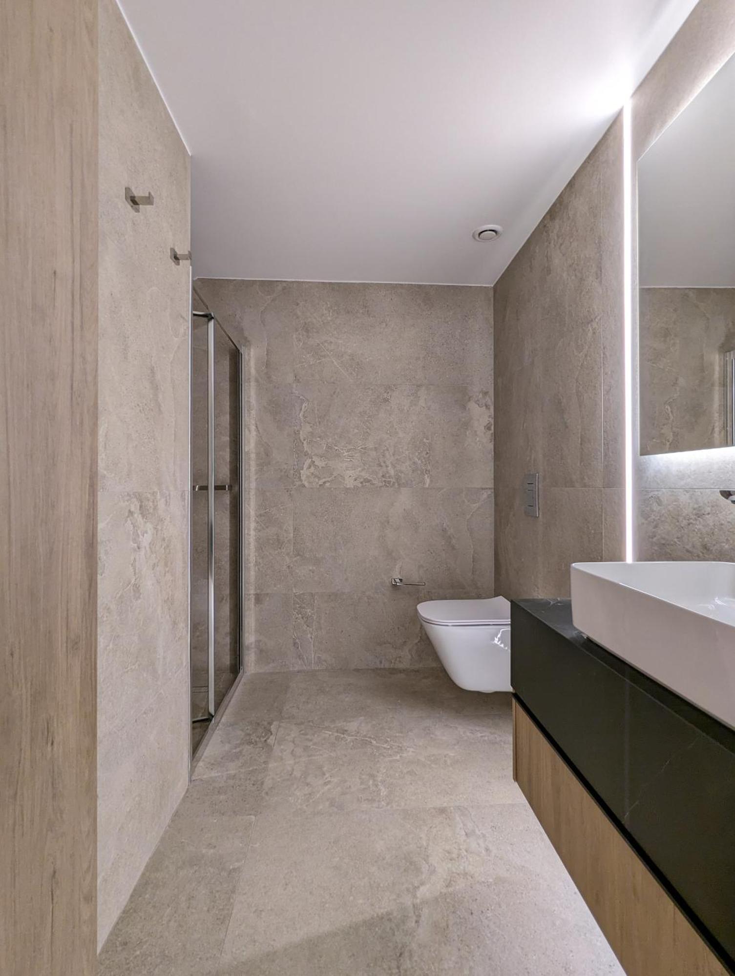 Tuck Larnaca