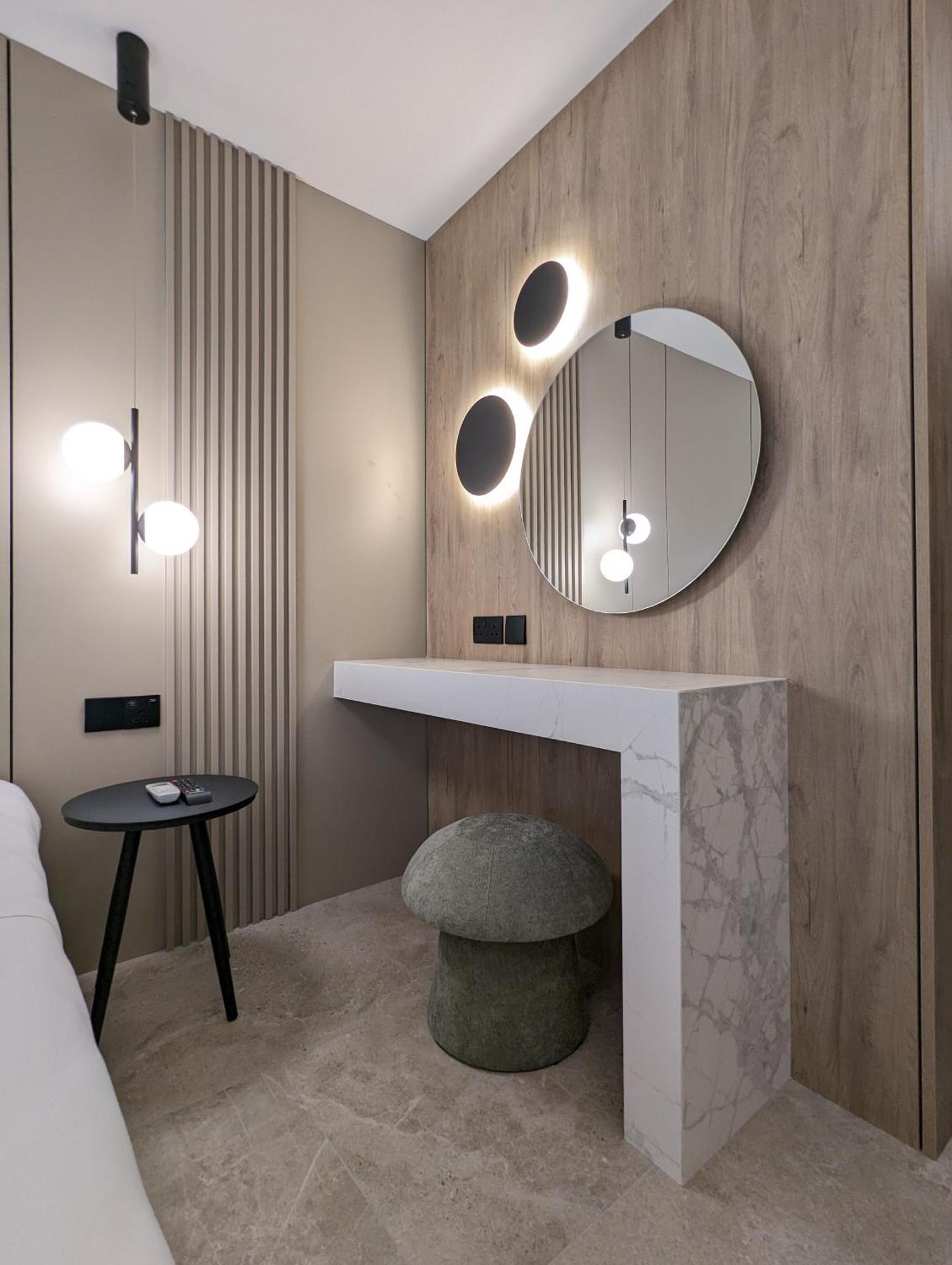 Tuck Aparthotel