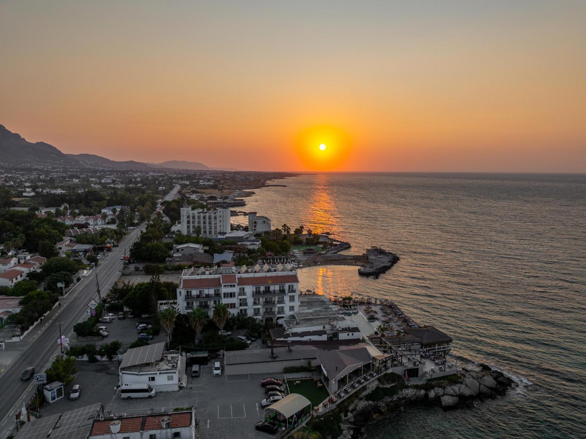 Manolya Hotel 3*