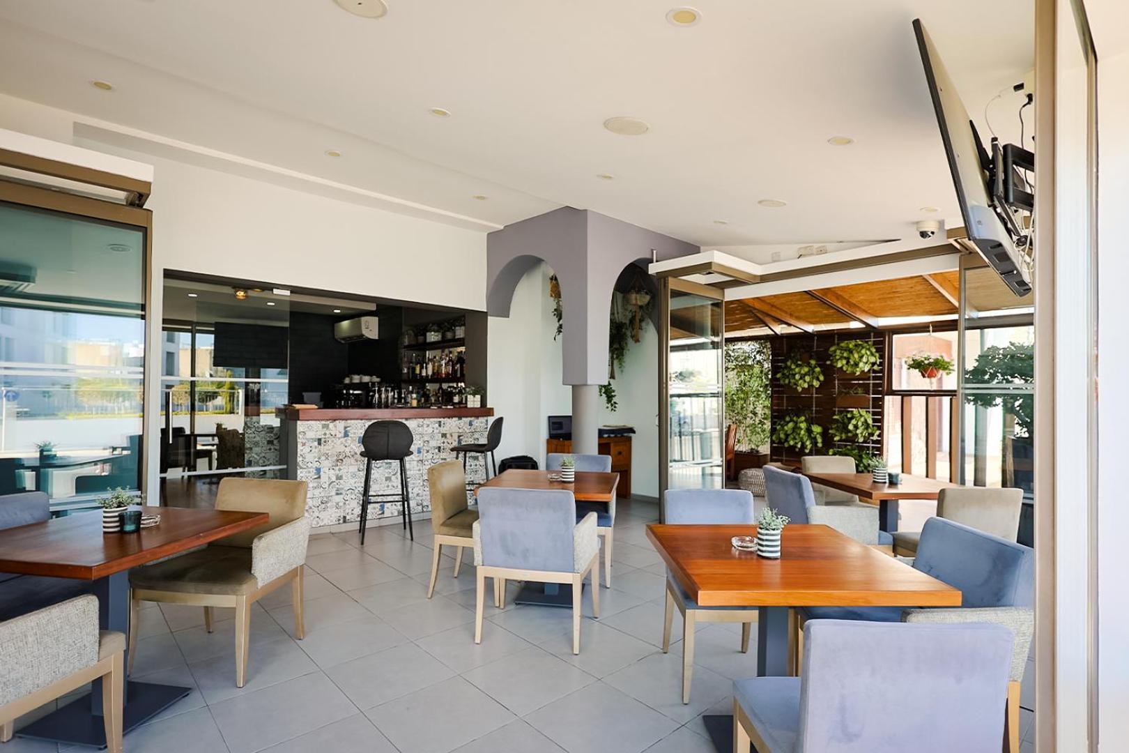 Hotel Mikes Kanarium