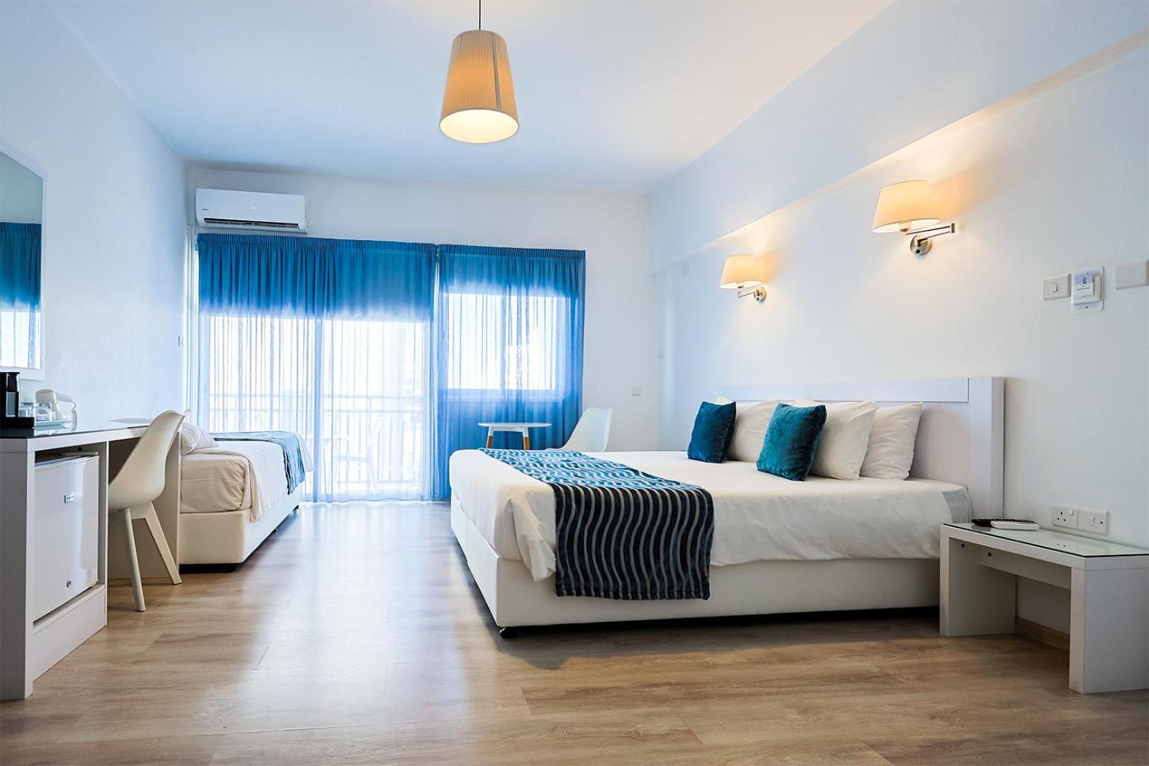 Mikes Kanarium Hotel Larnaca
