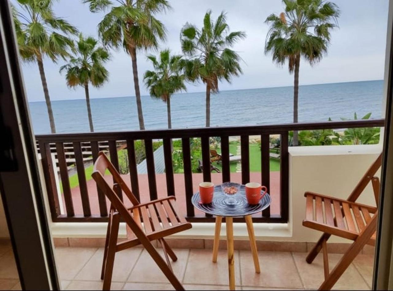 Beachfront Carpe Diem Kiti
