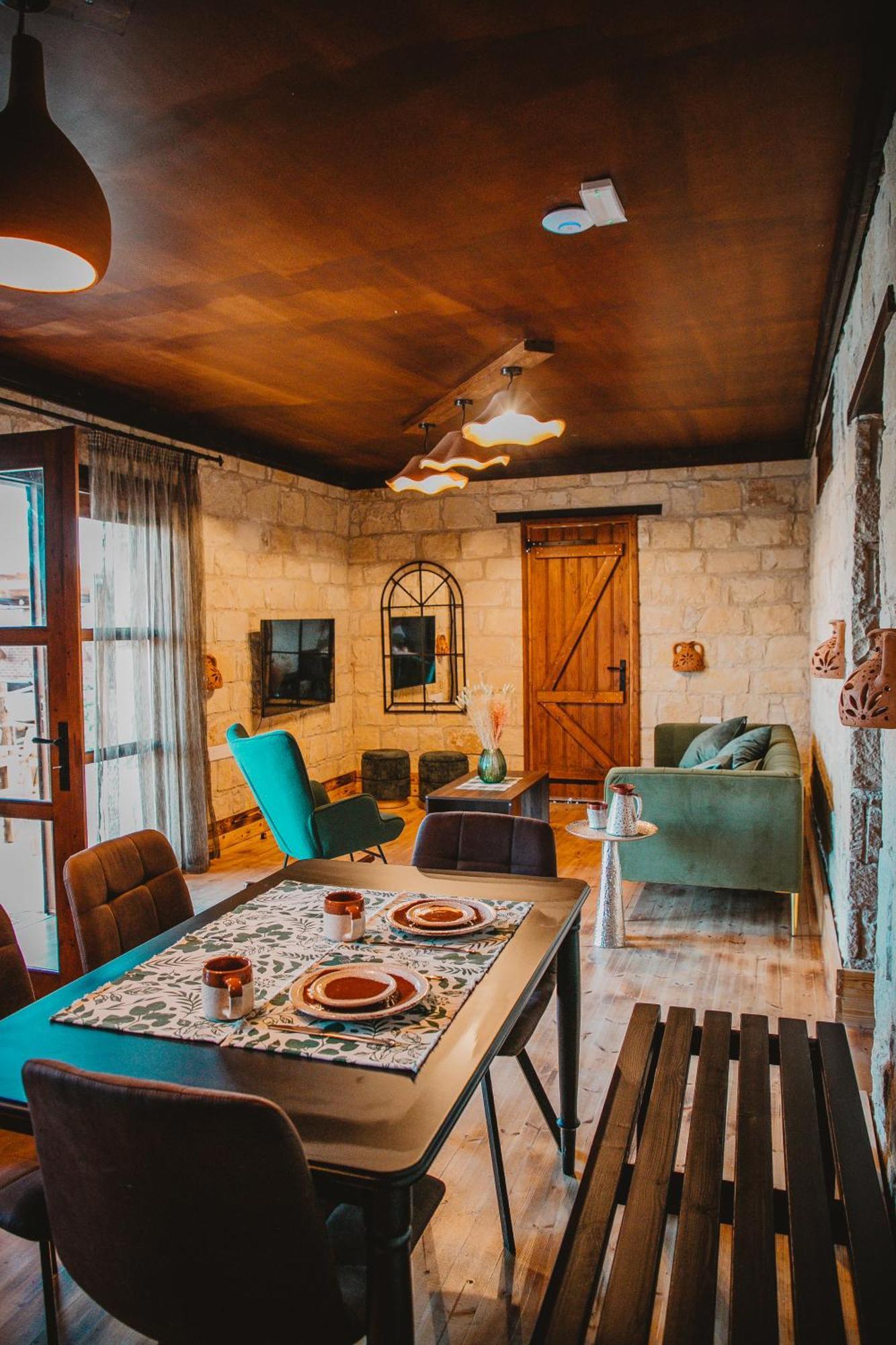 Kleos Noble Retreat - Stone-build & (adults Only) Apartment Limassol