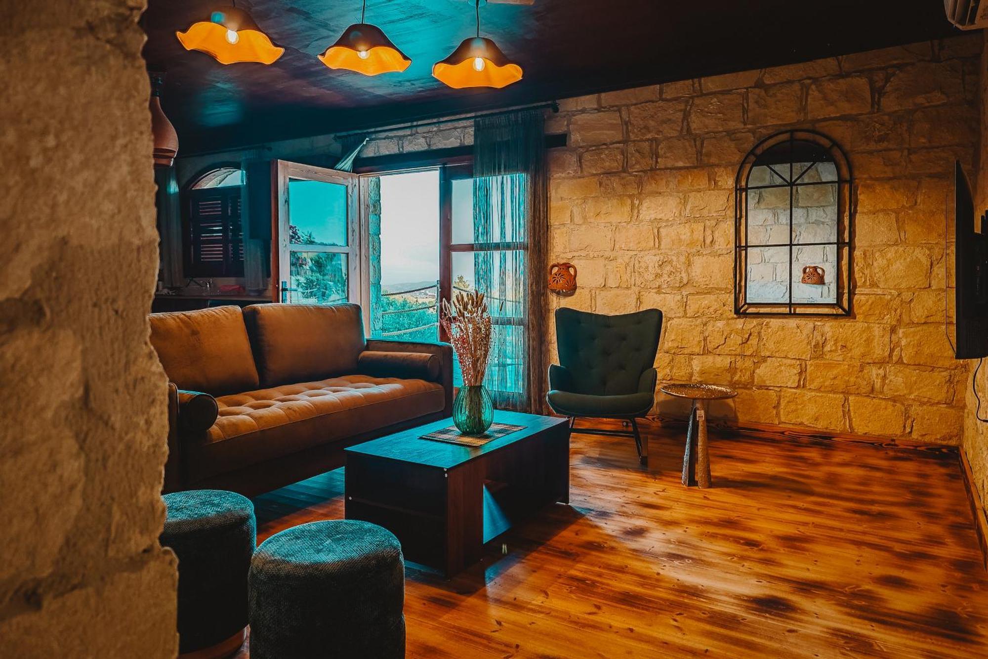 Kleos Noble Retreat - Stone-build & (adults Only) Apartment *