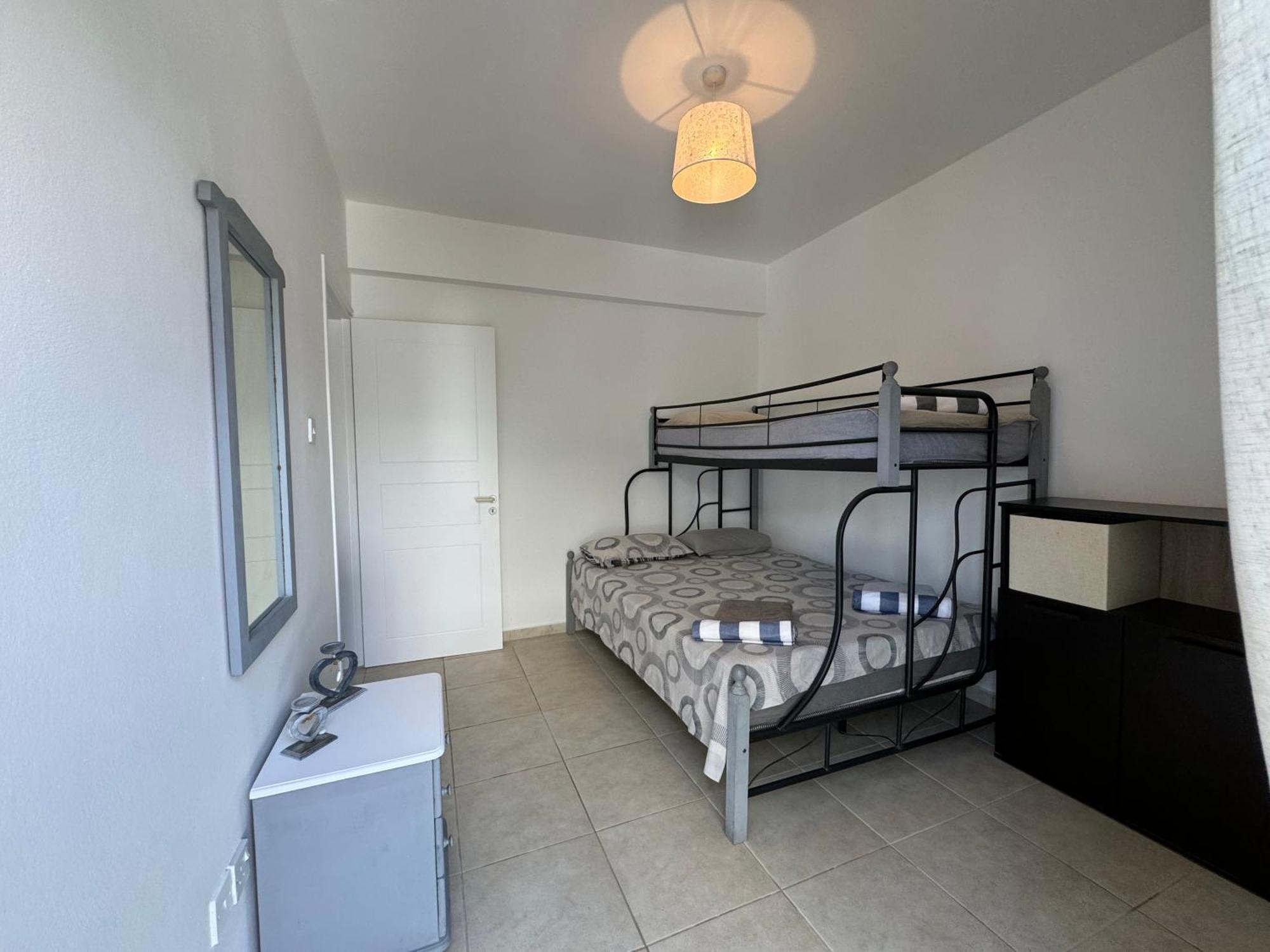 Cozy 2-bd Ap Near The Sea! Apartment *