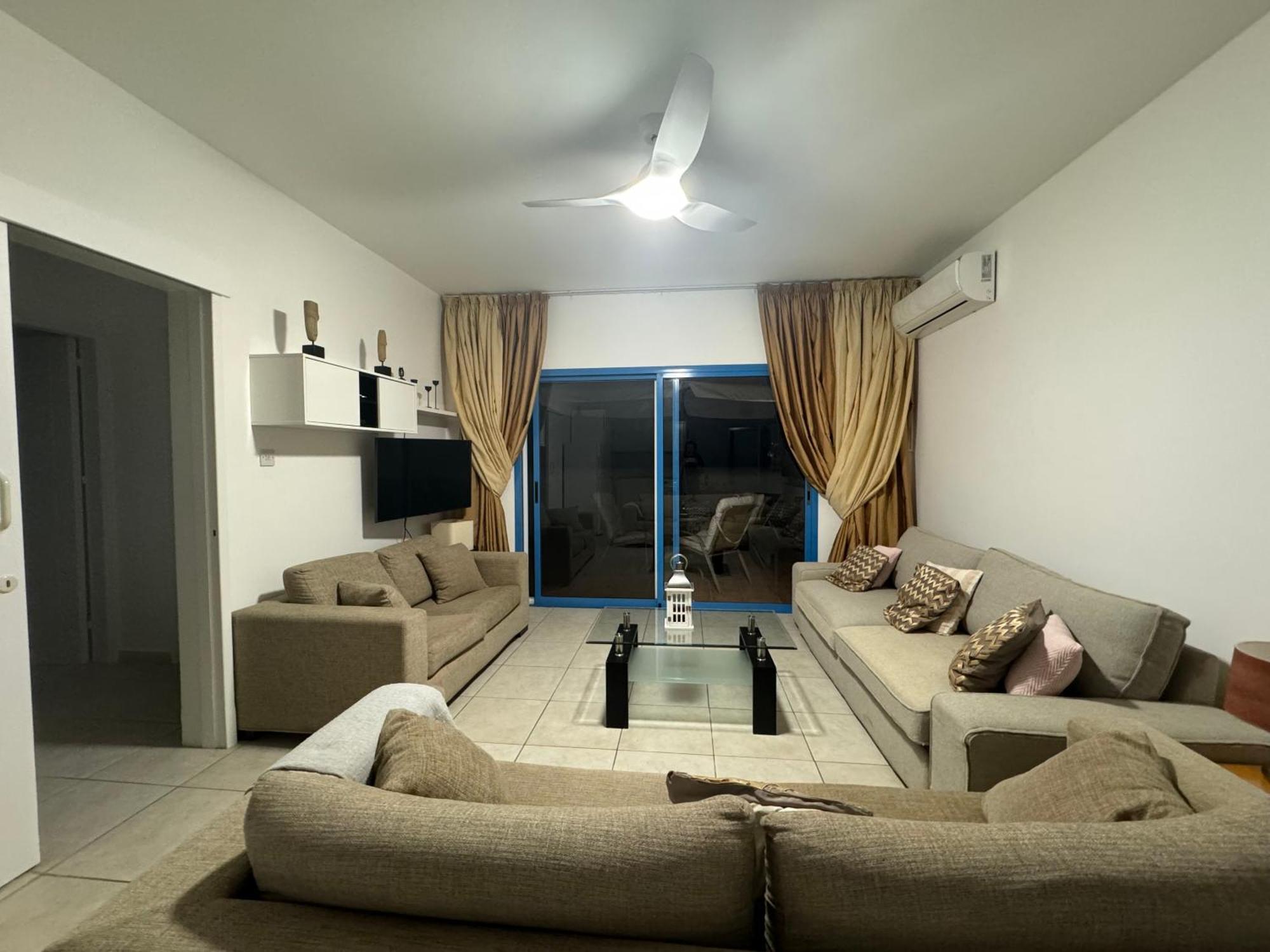 Cozy 2-bd Ap Near The Sea! Apartment