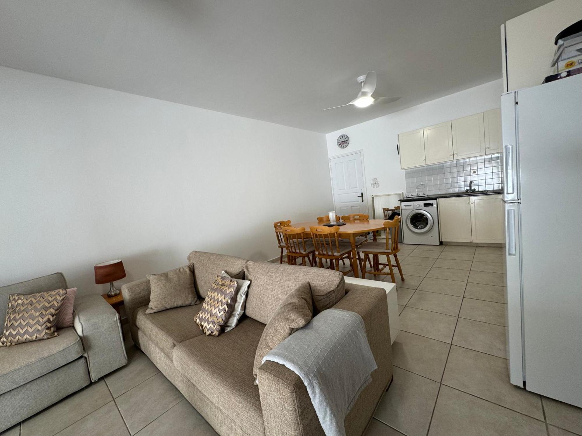 Cozy 2-bd Ap Near The Sea! *