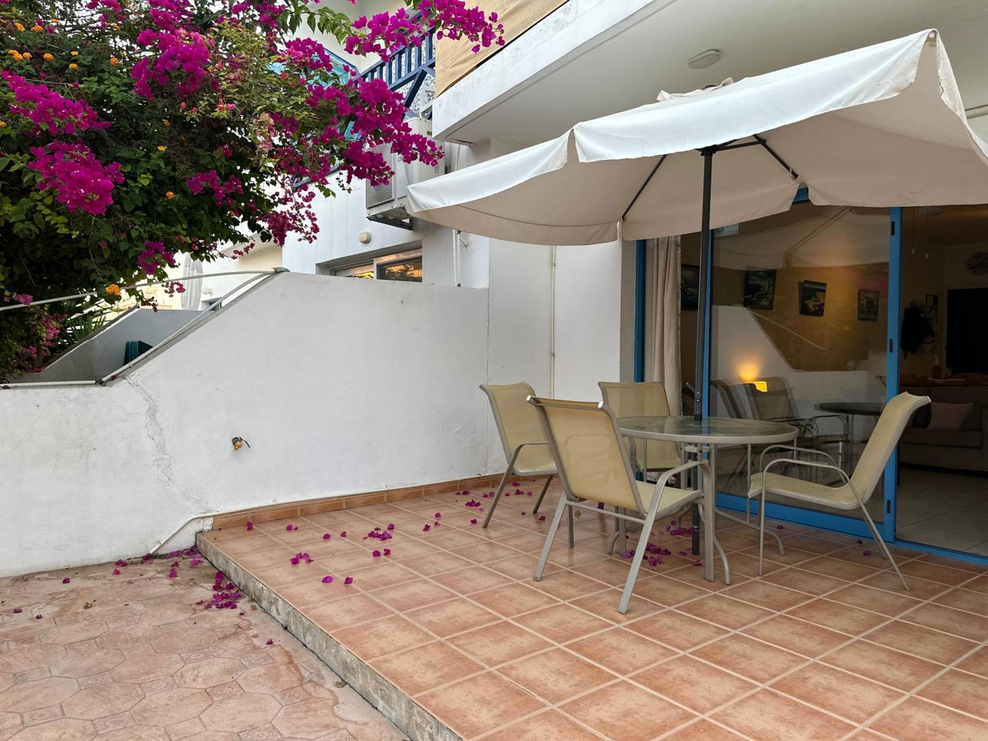 Cozy 2-bd Ap Near The Sea! Apartment