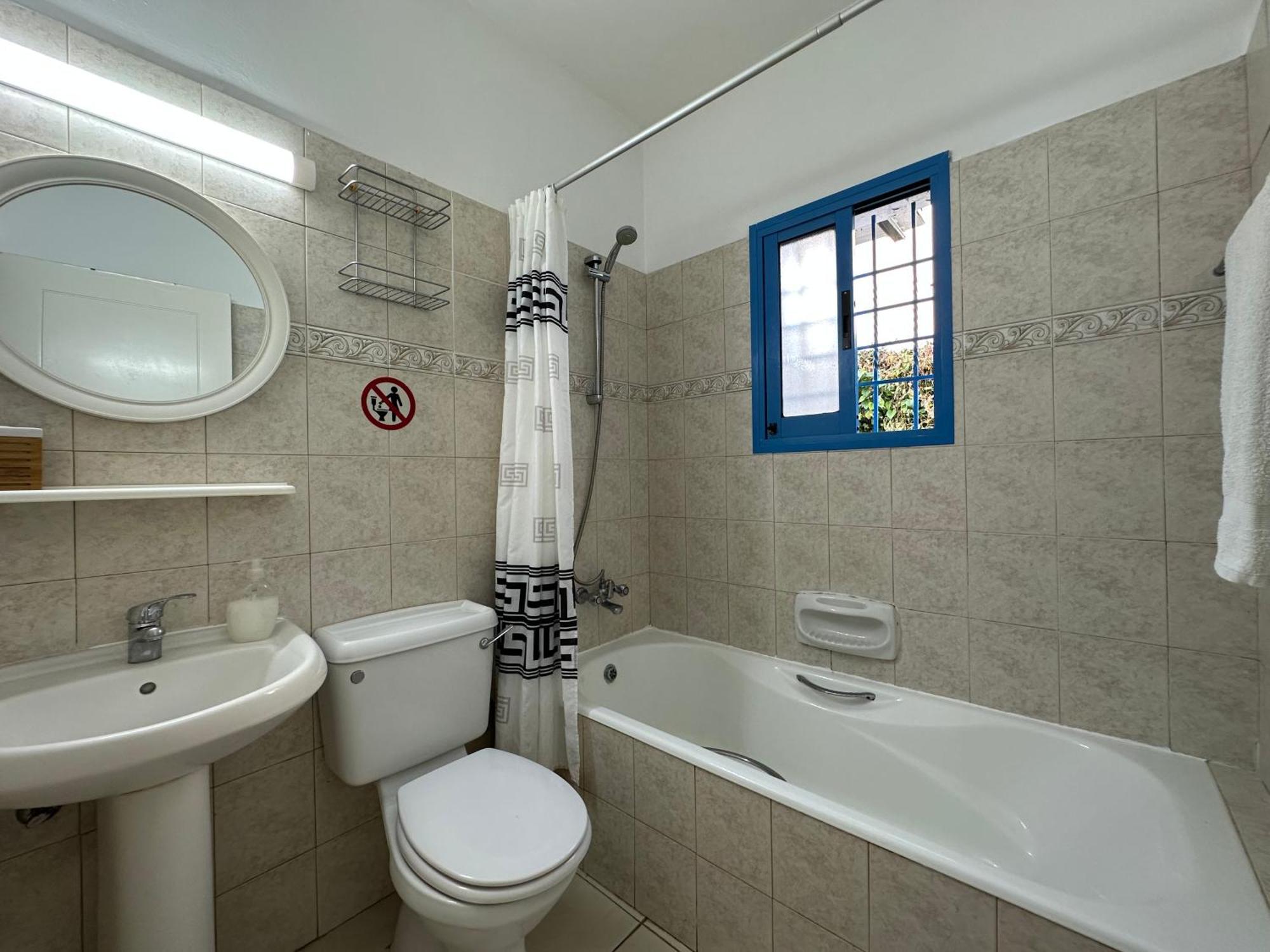 Cozy 2-bd Ap Near The Sea! Apartment Paphos