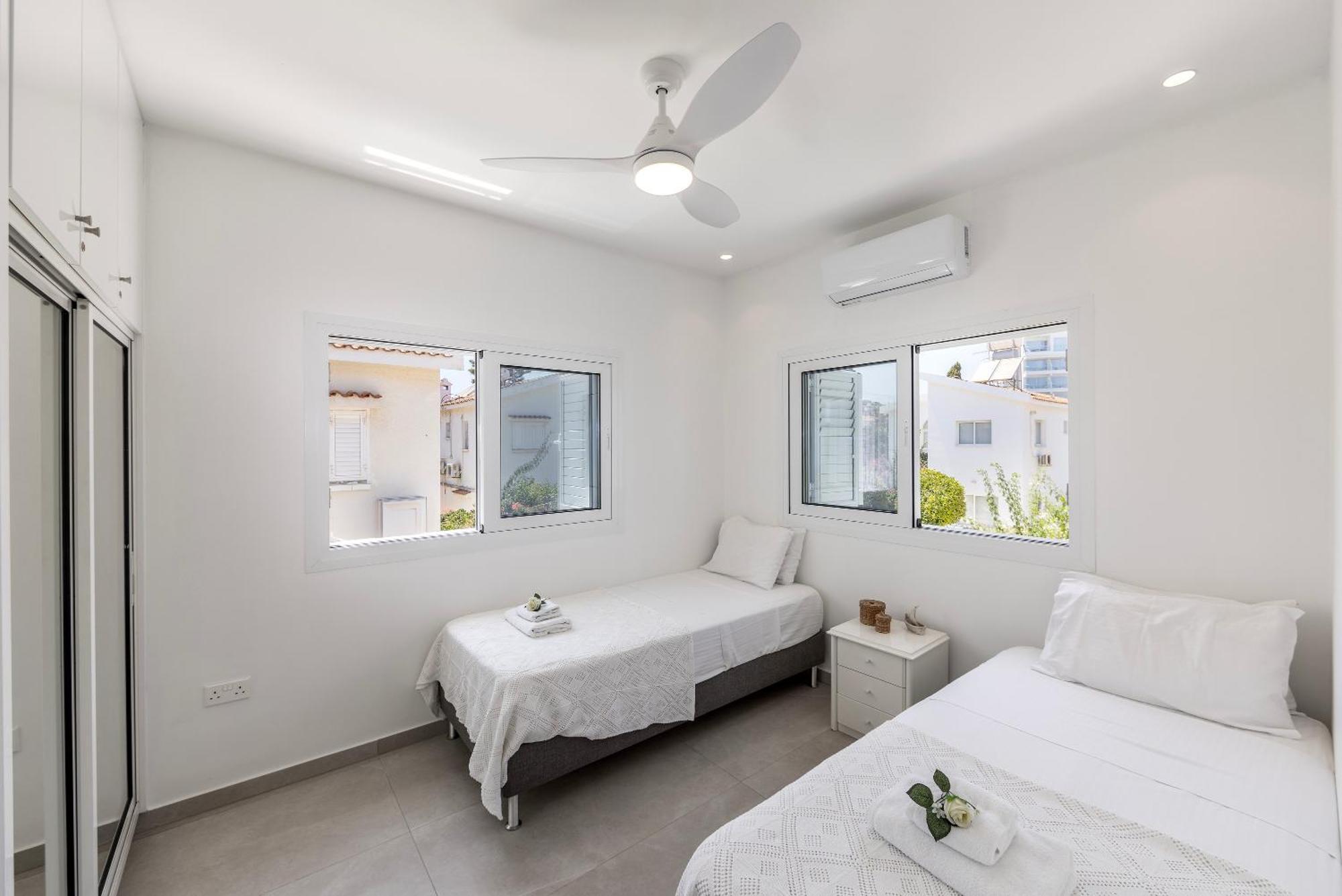Bay Seaview Villa Protaras