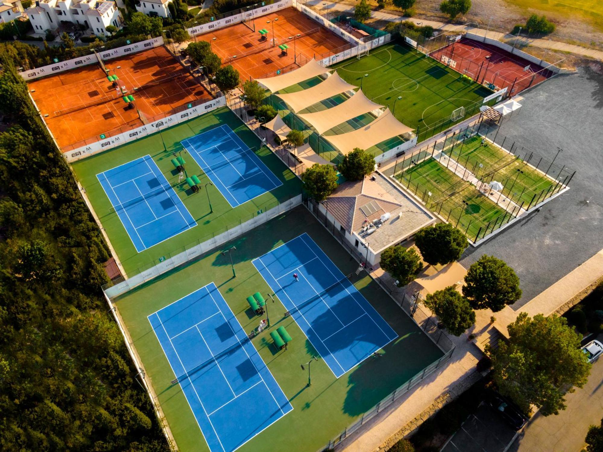 Resort Aphrodite Hills - Junior