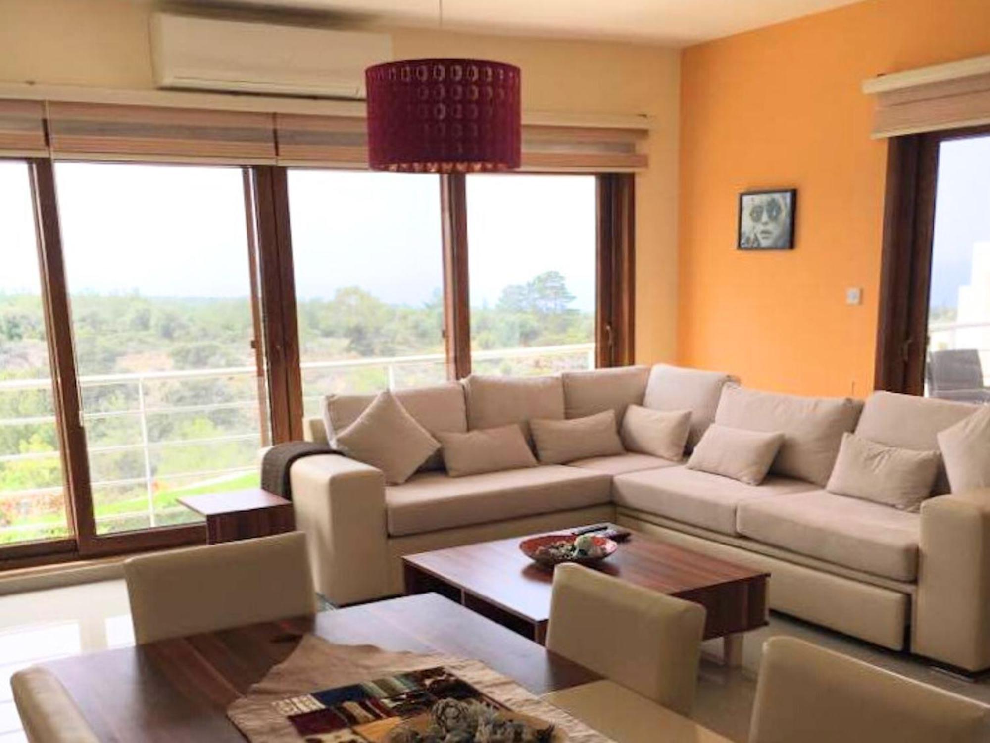 With Astonishing Views In Esentepe Apartment Agios Georgios (Girne)