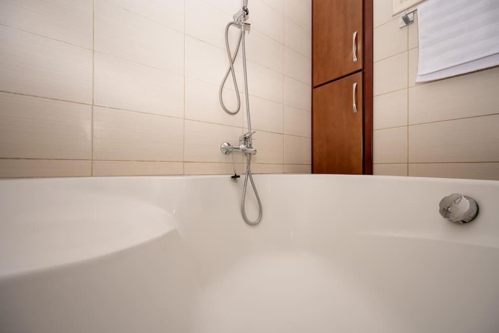 Authentic Cyprus With Rooftop Apartment Larnaca