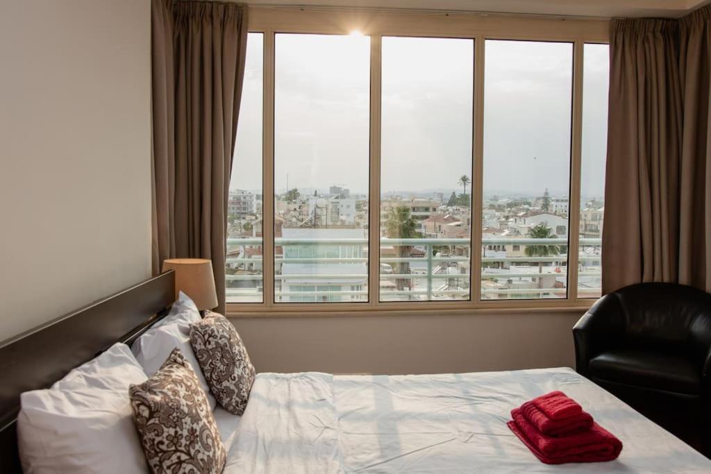 Authentic Cyprus With Rooftop Apartment *