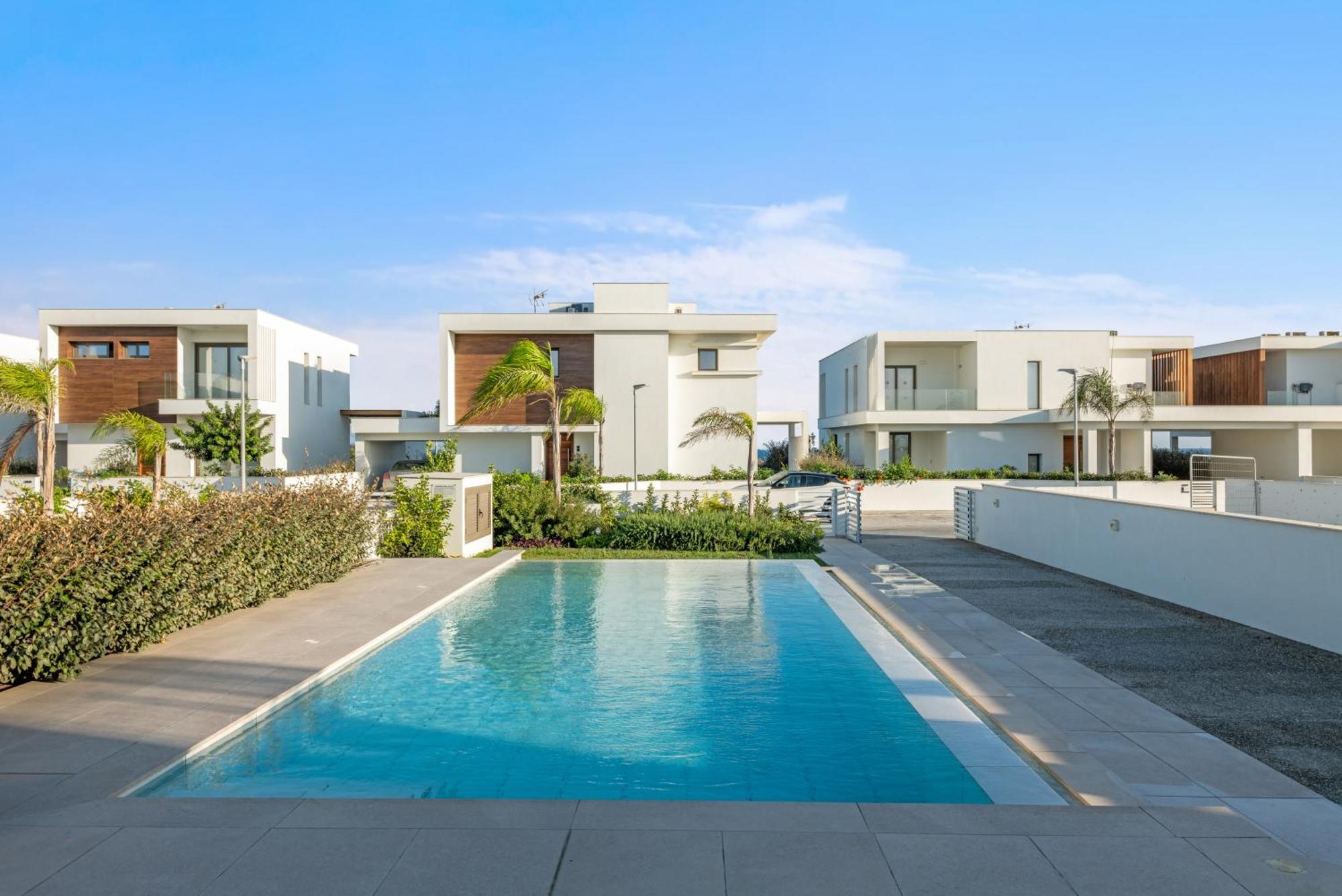 Serenity Waves 12 Villa