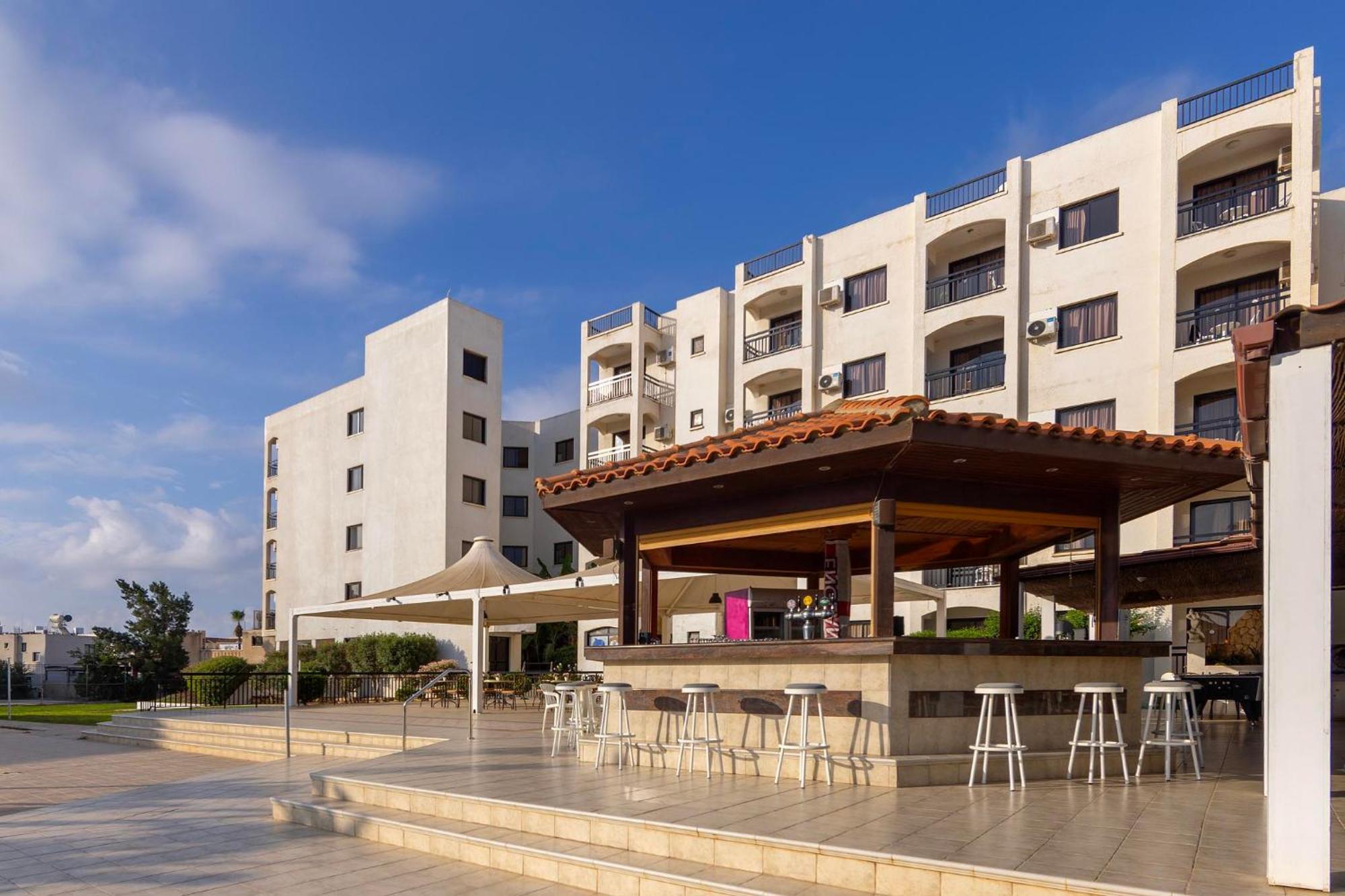 Seagull Aparthotel 3*