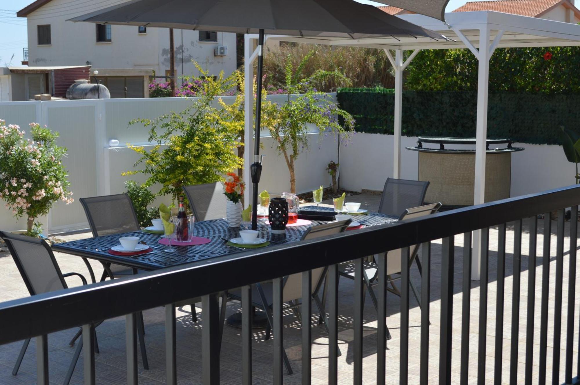 Marina Luxury - Pearl Ayia Napa