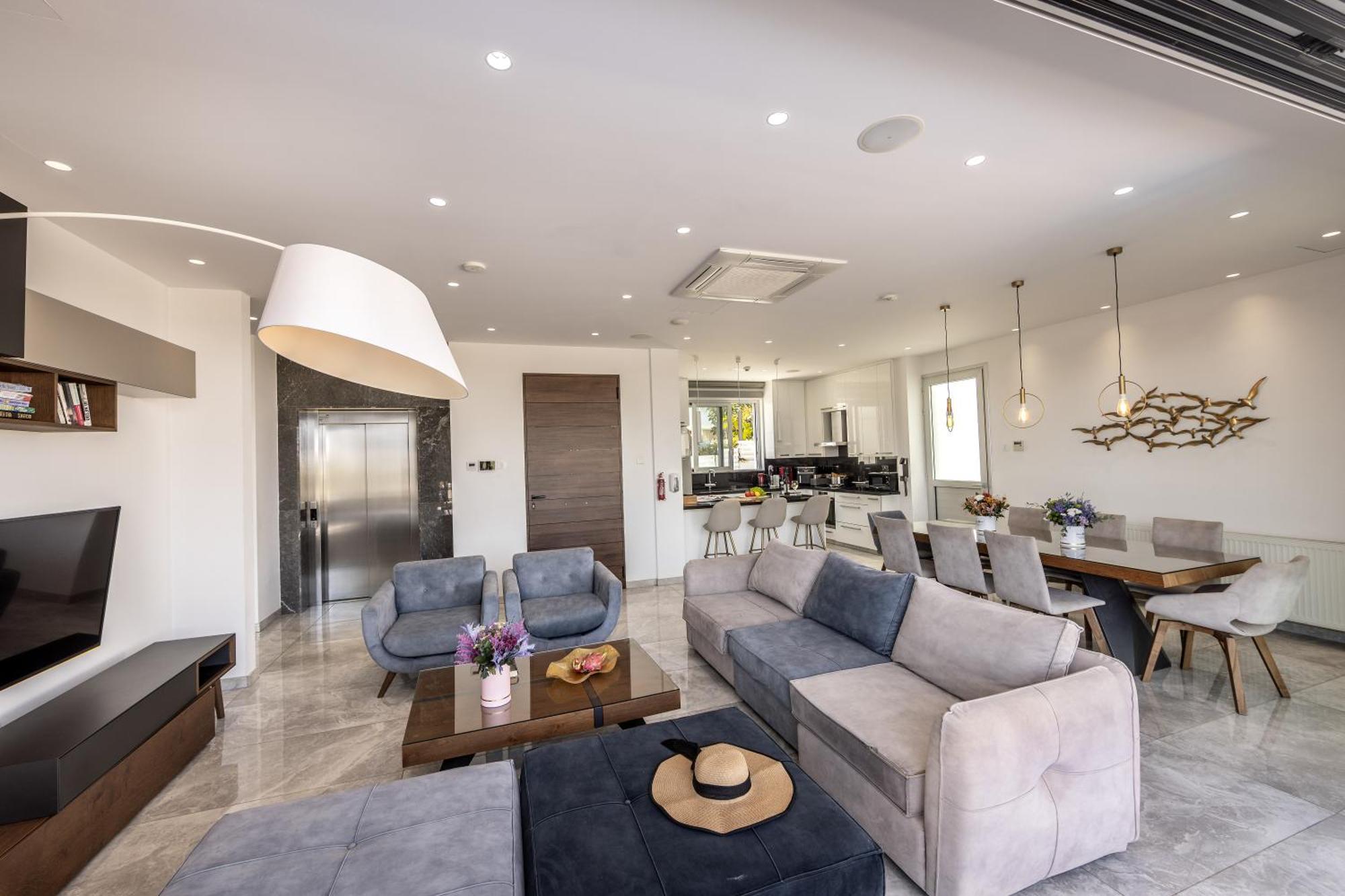 Villa Fig Tree Bay Residences 6