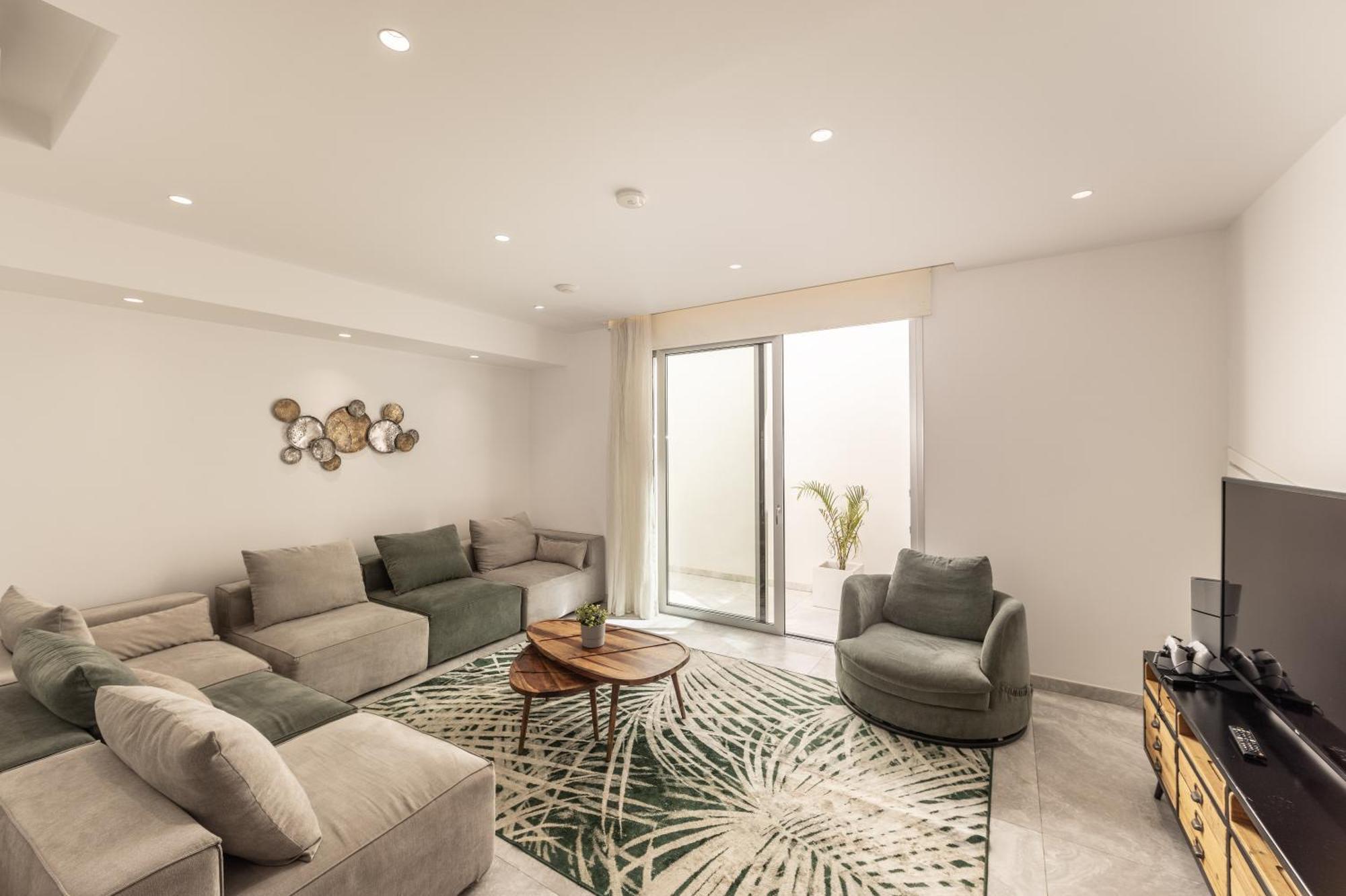 Fig Tree Bay Residences 6 *