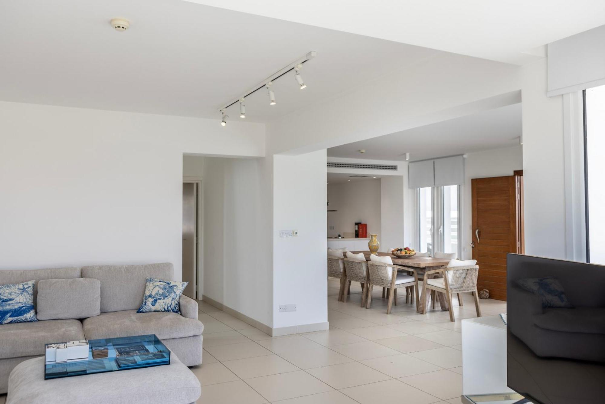 Villa Sirina Seafront Paradise *