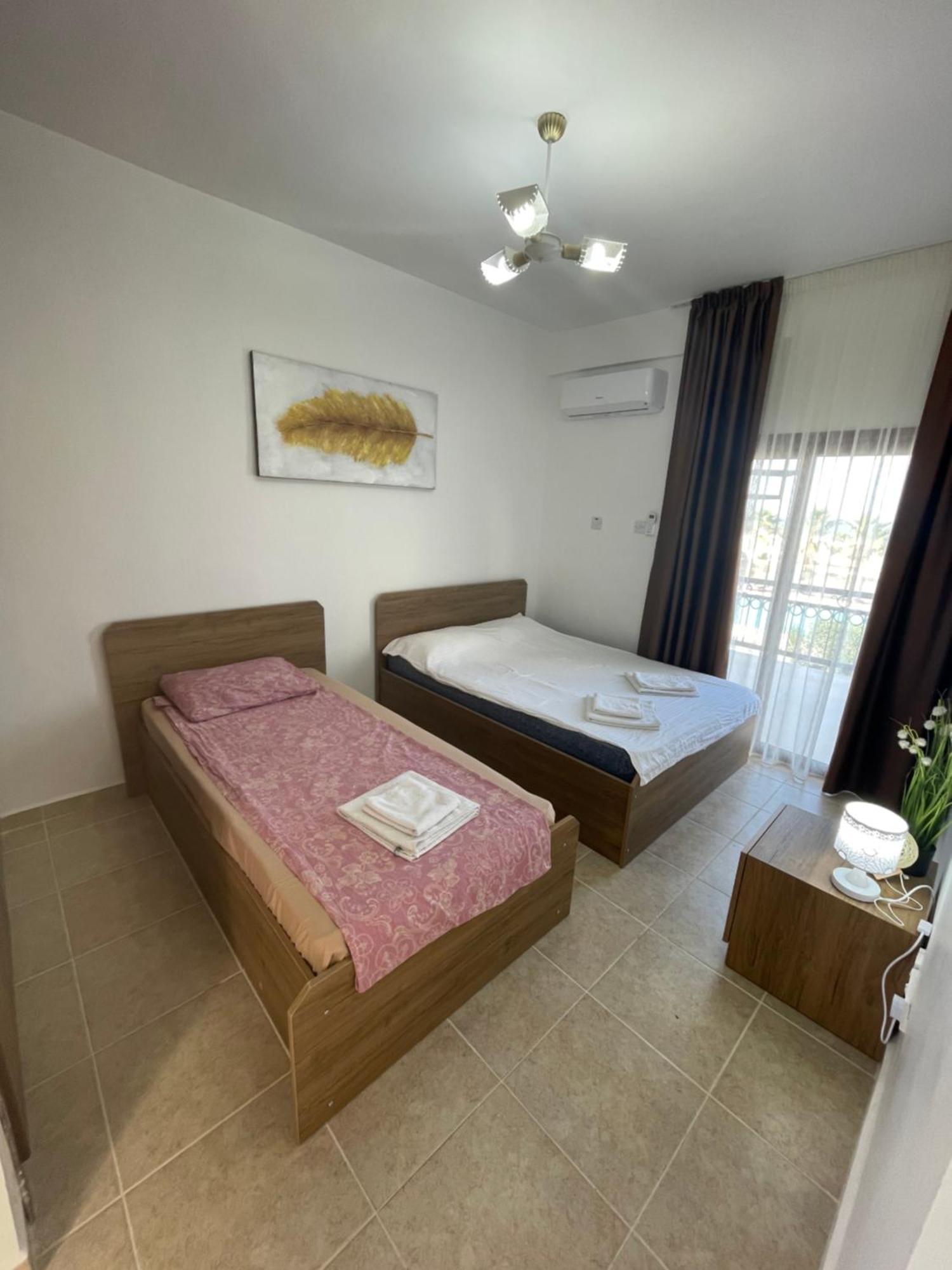 Queit Amazing Penthouse With Rooftop 360 ,pool , Beachfront And Bbq Agios Amvrosios (Kyrenia)