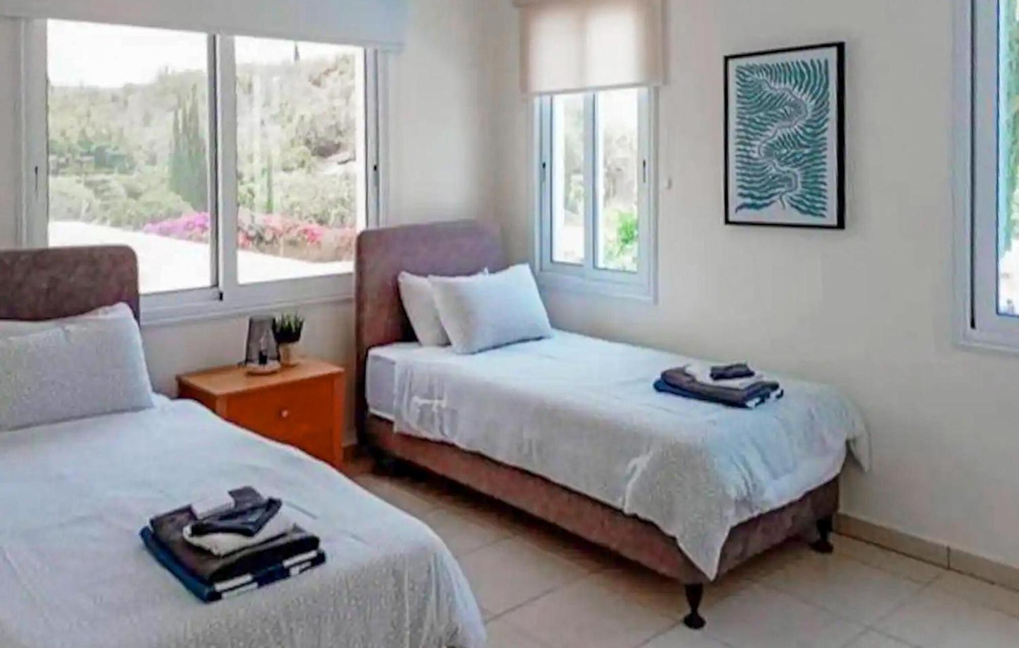 Gorgeous Home In Neo Chorio With Wifi Neo Chorio