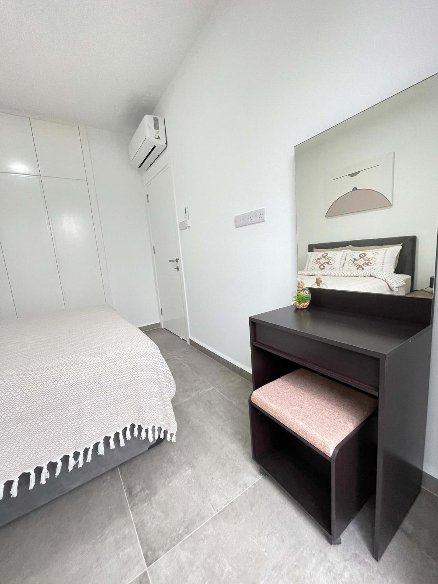 Apartment Dejablue, Block F2, Unit 7 *