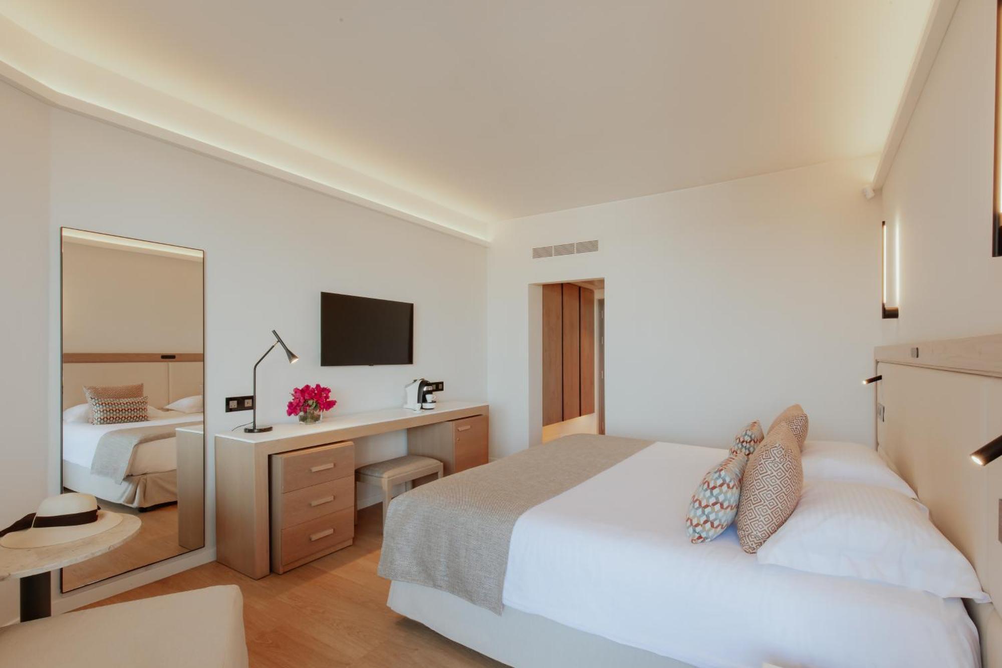 Golden Coast Resort 4*