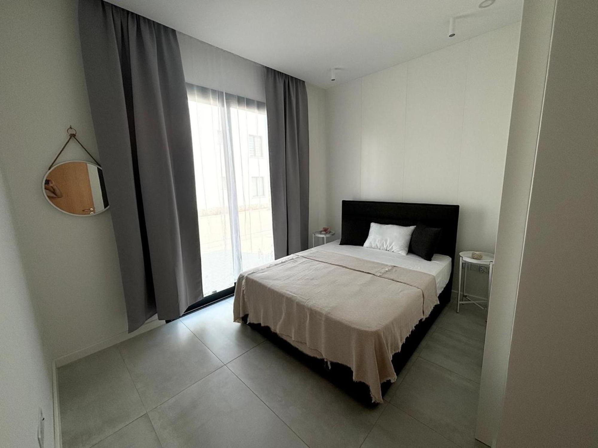 Stylish Near The Sea With Direct Pool Access And Facilities