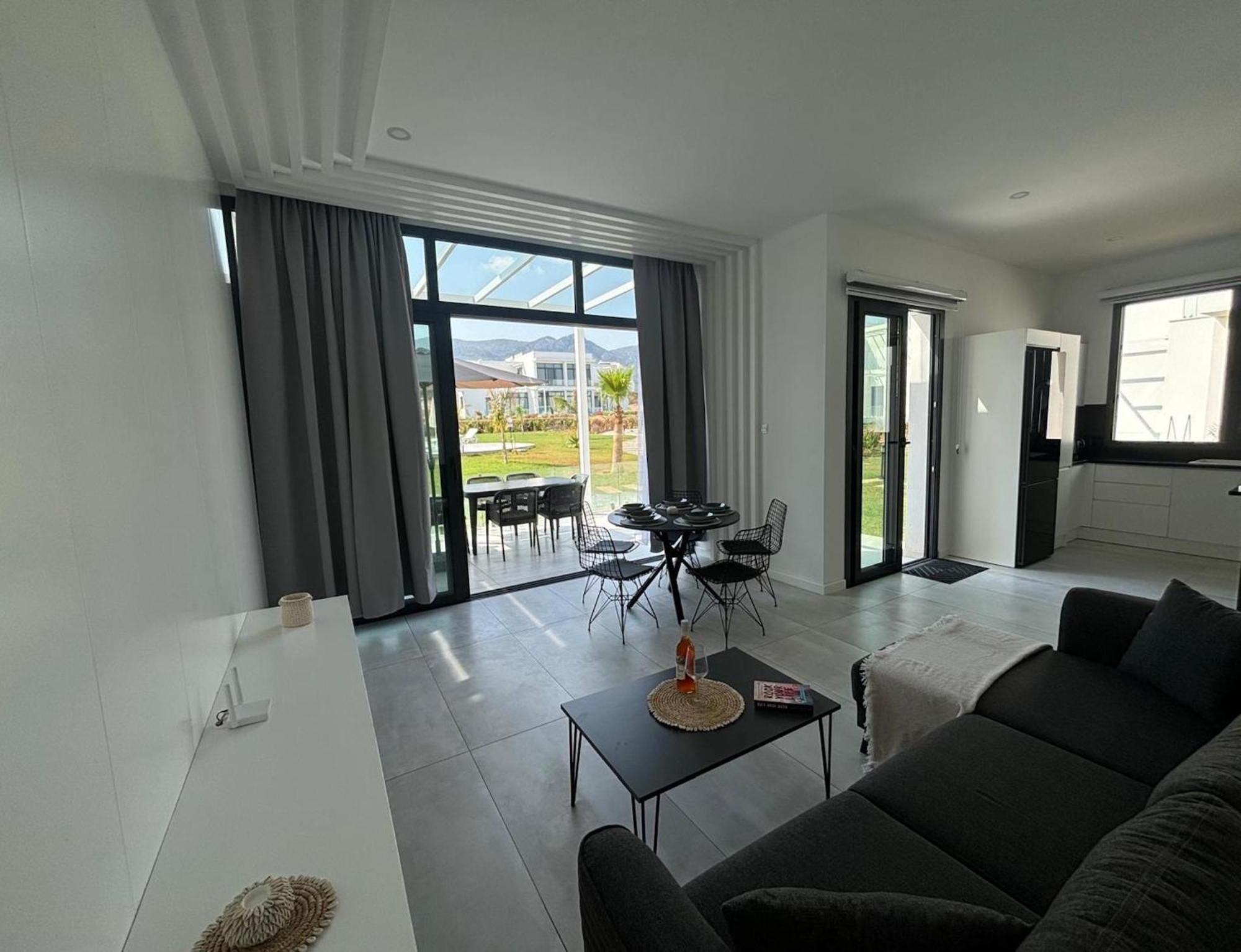 Stylish Near The Sea With Direct Pool Access And Facilities * Agios Nikolaos (Famagusta)