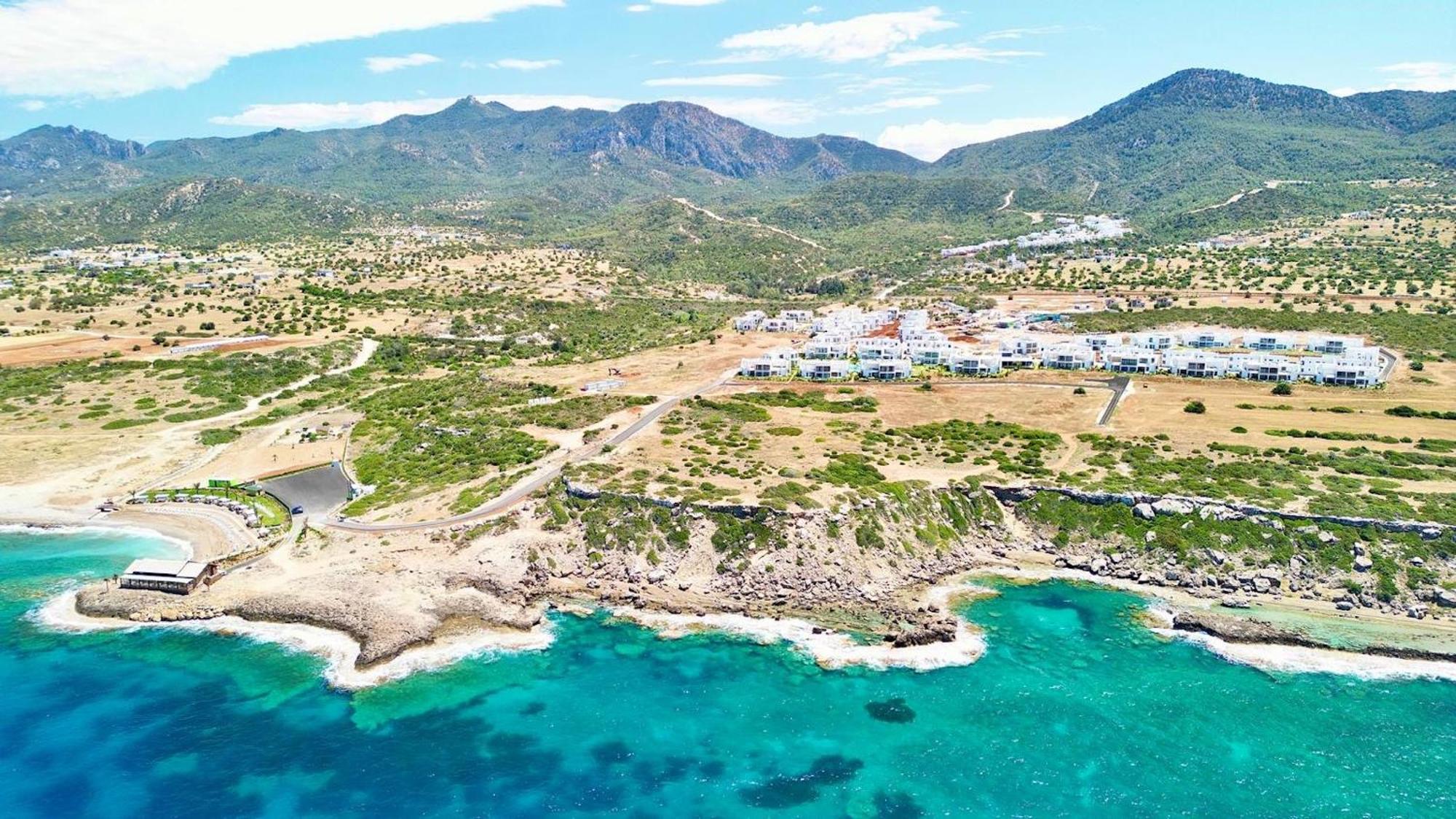 Apartment Stylish Near The Sea With Direct Pool Access And Facilities *