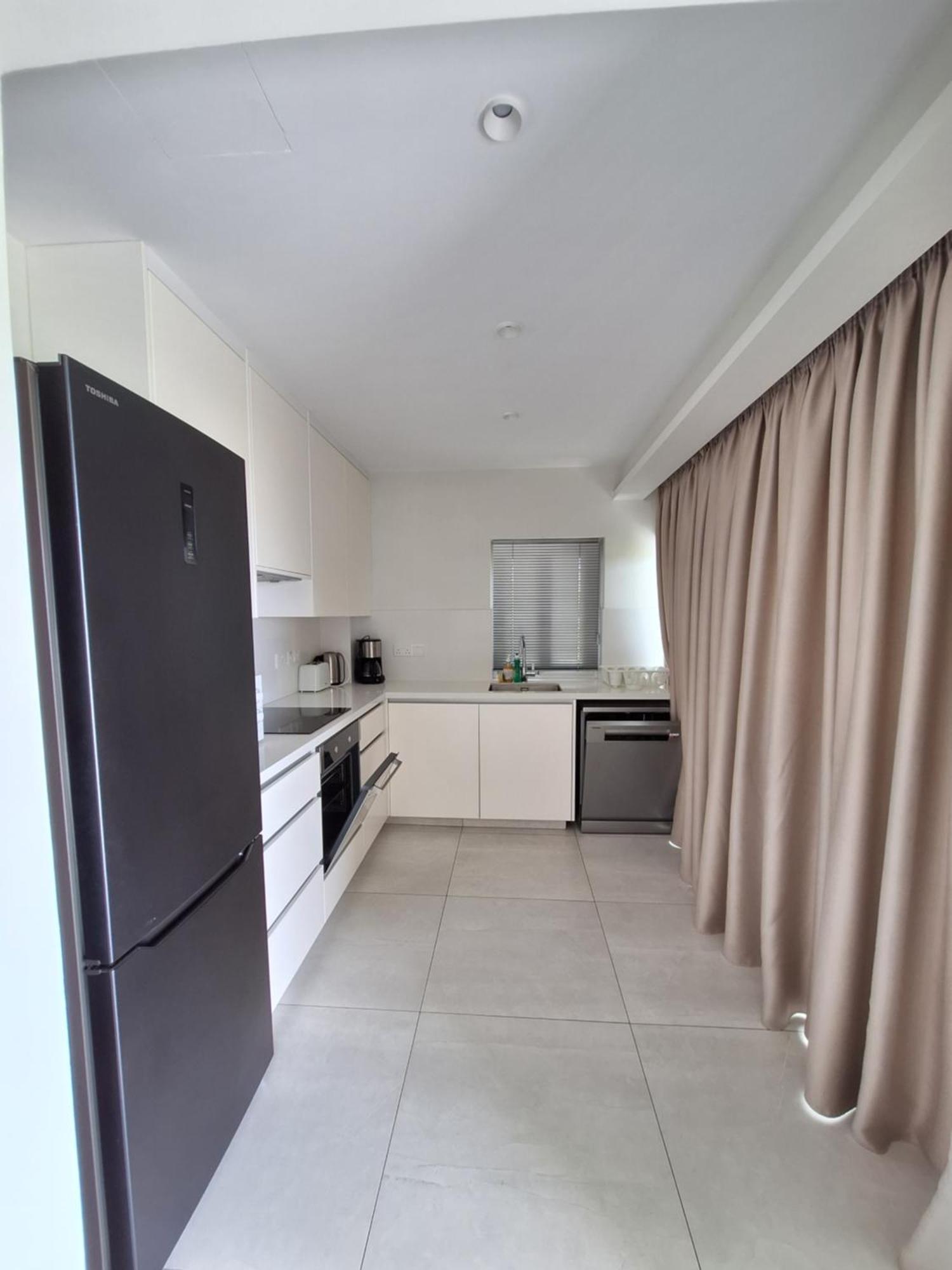 Emerald Apartment