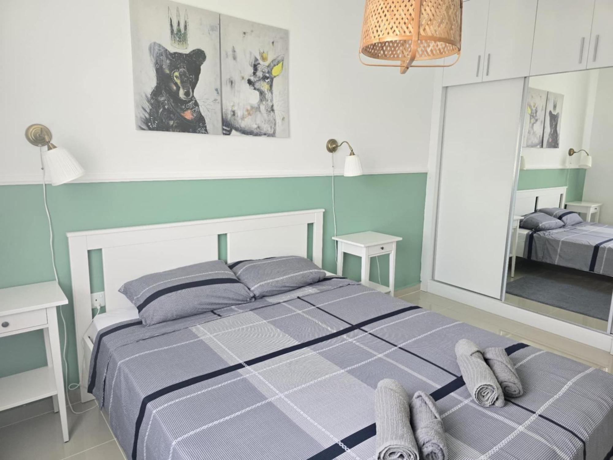 1-bedroom Poolside Cornelius In Caesar Apartment Dherinia