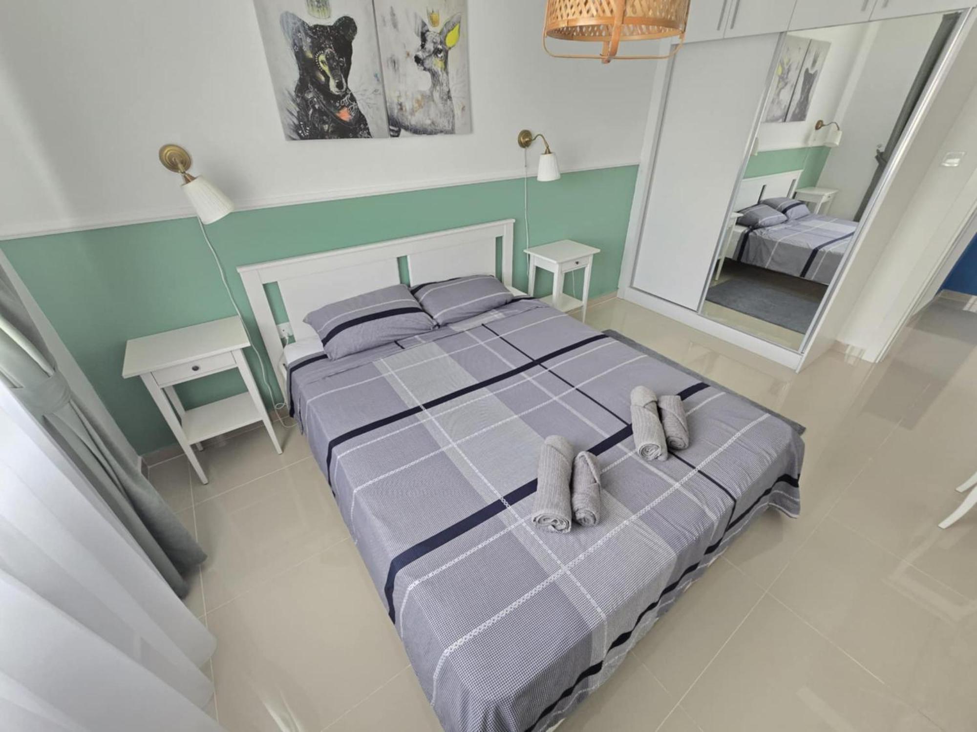 1-bedroom Poolside Cornelius In Caesar *