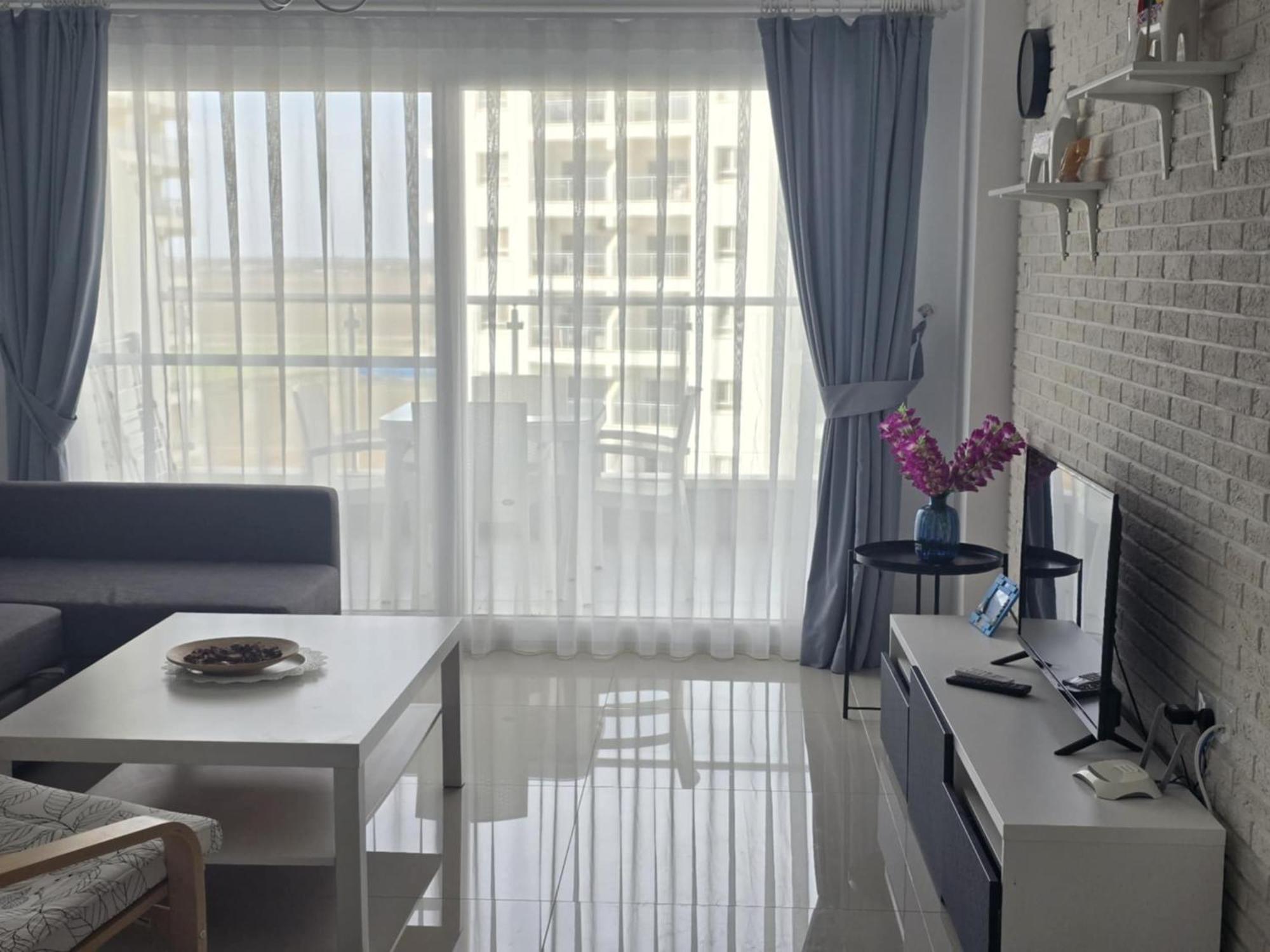 1-bedroom Poolside Cornelius In Caesar * Dherinia