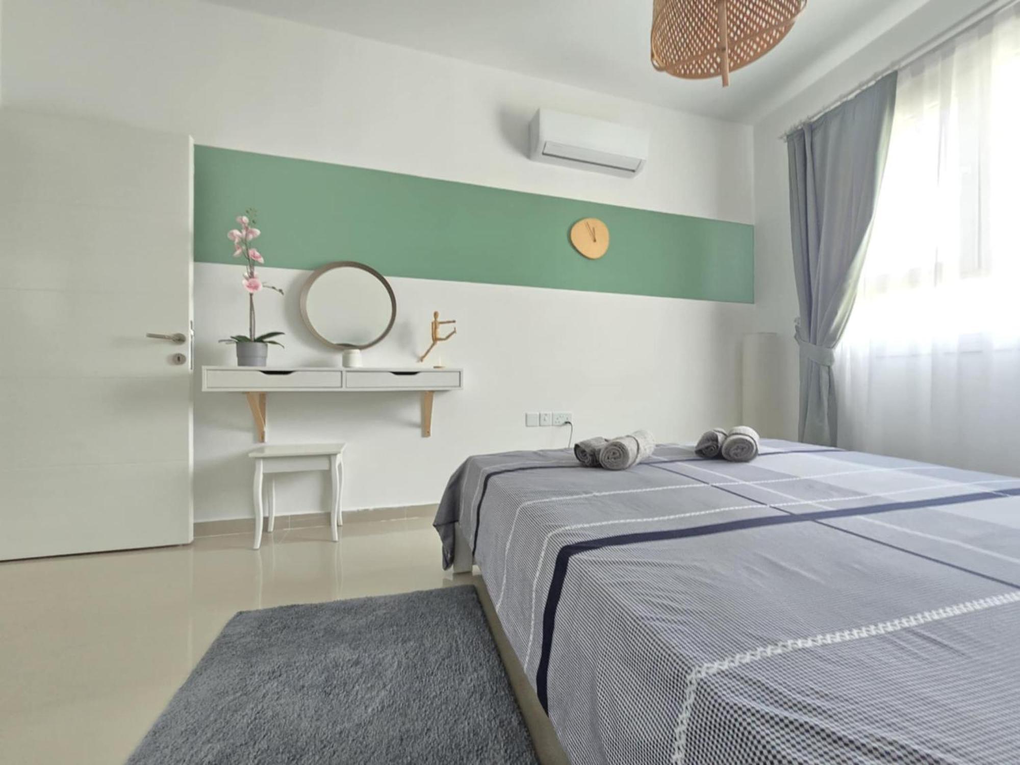 Apartment 1-bedroom Poolside Cornelius In Caesar