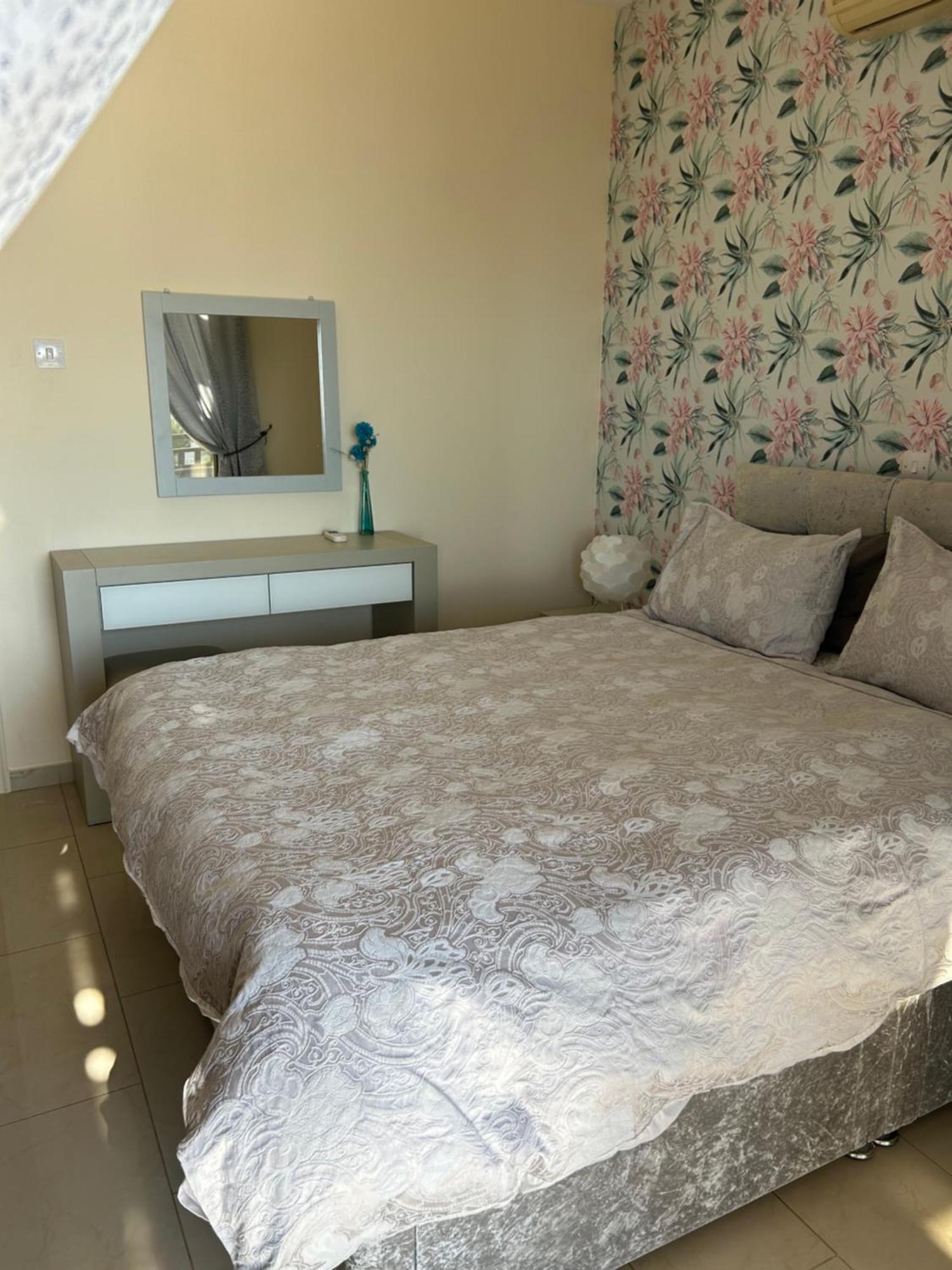 Villa Denis, Marine Drive, Coral Bay *