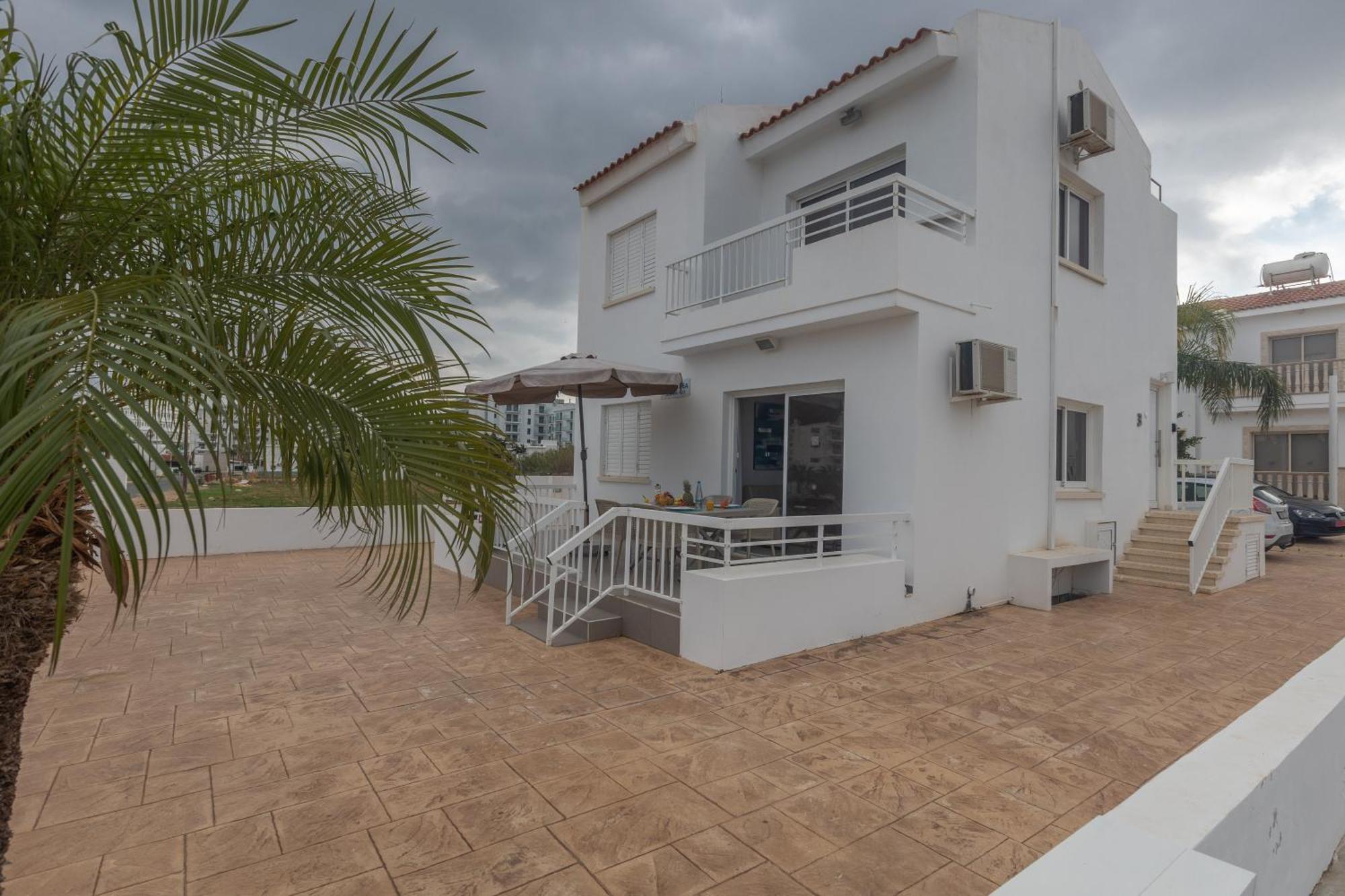 Sun & Sea Seaview Apartment Protaras
