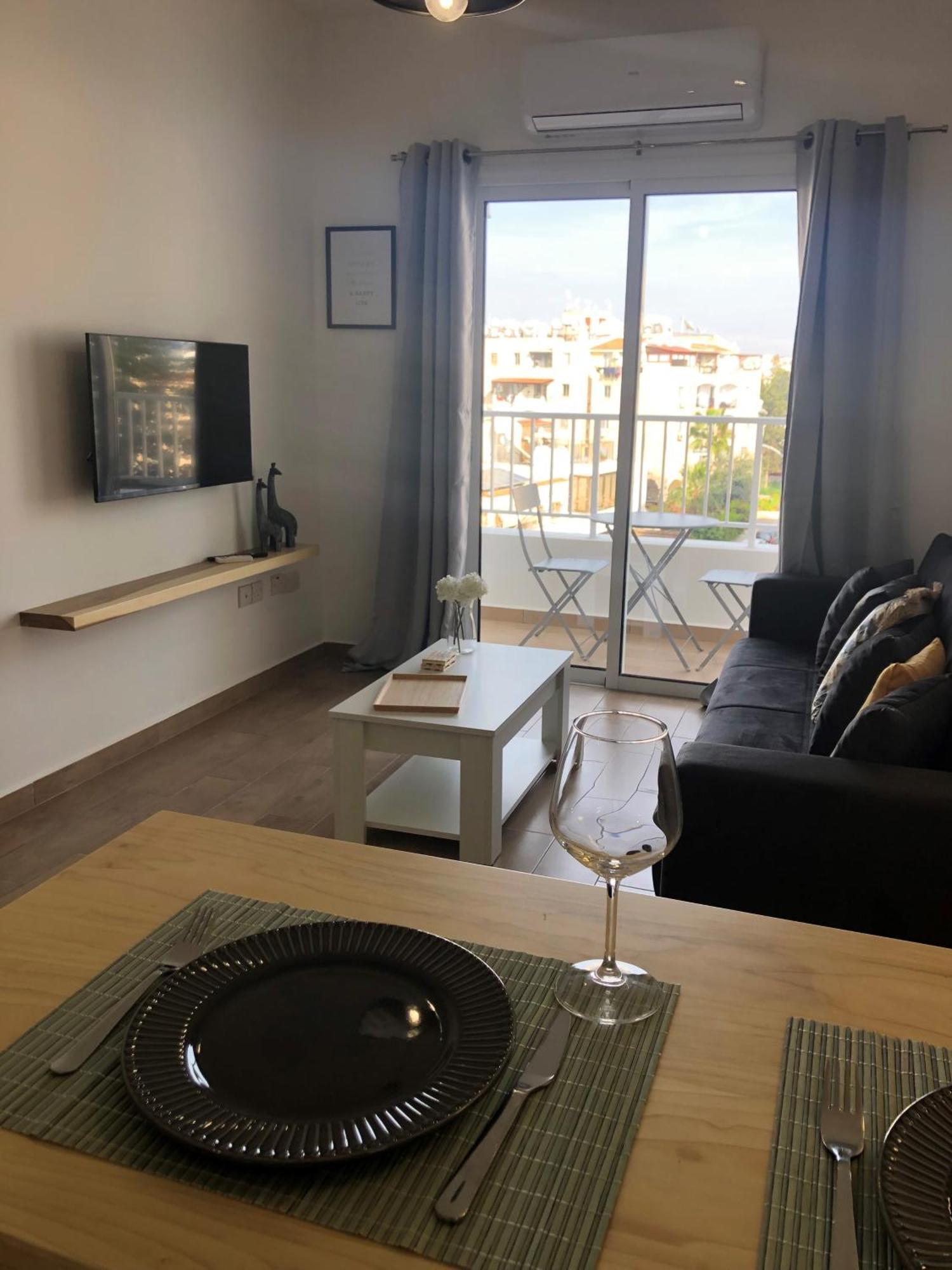 Victoria 2 * Paphos