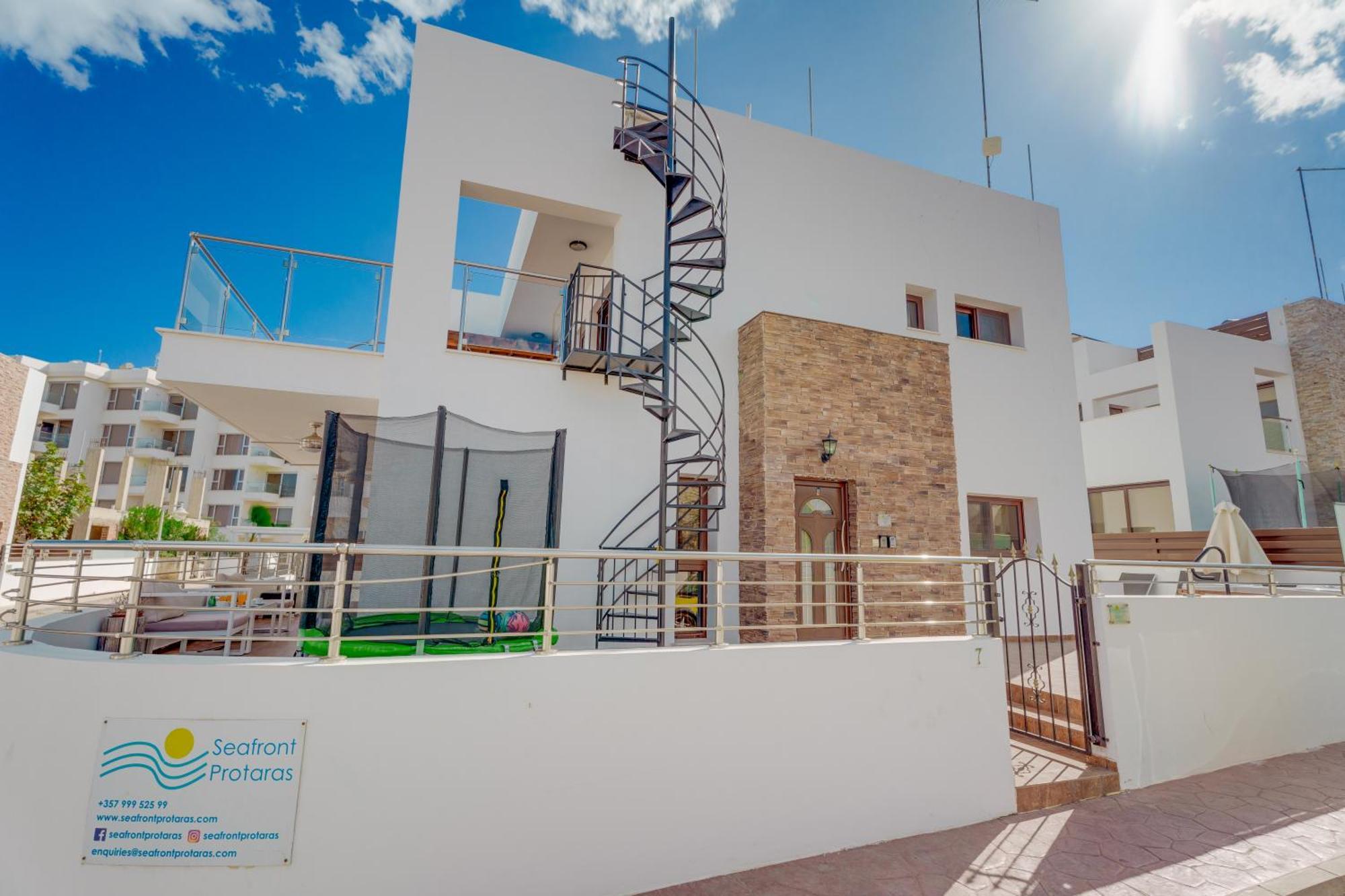 Villa Seafront Protaras